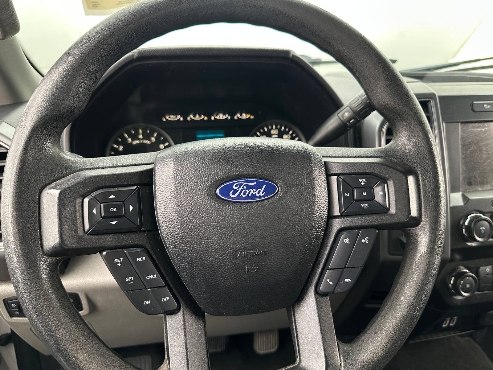 Thumbnail: 2019 Ford Econoline - 5