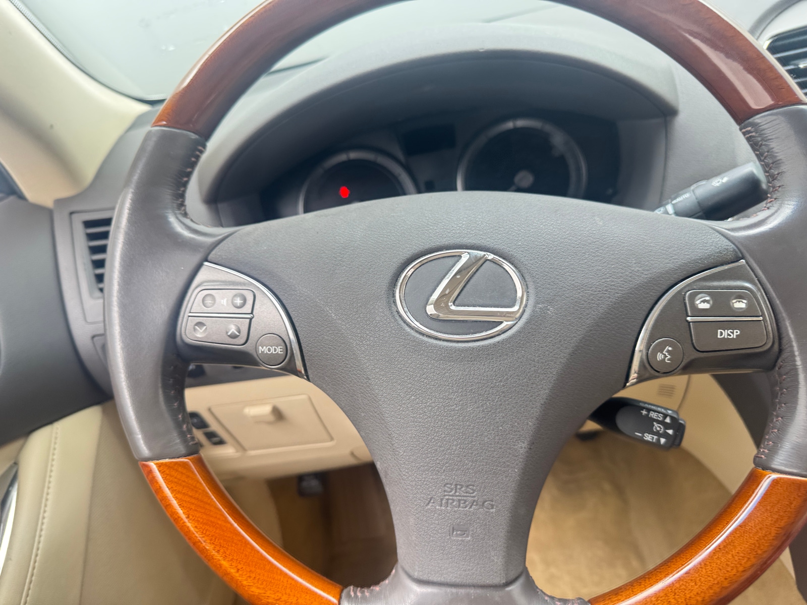 Thumbnail: 2011 Lexus ES - 4