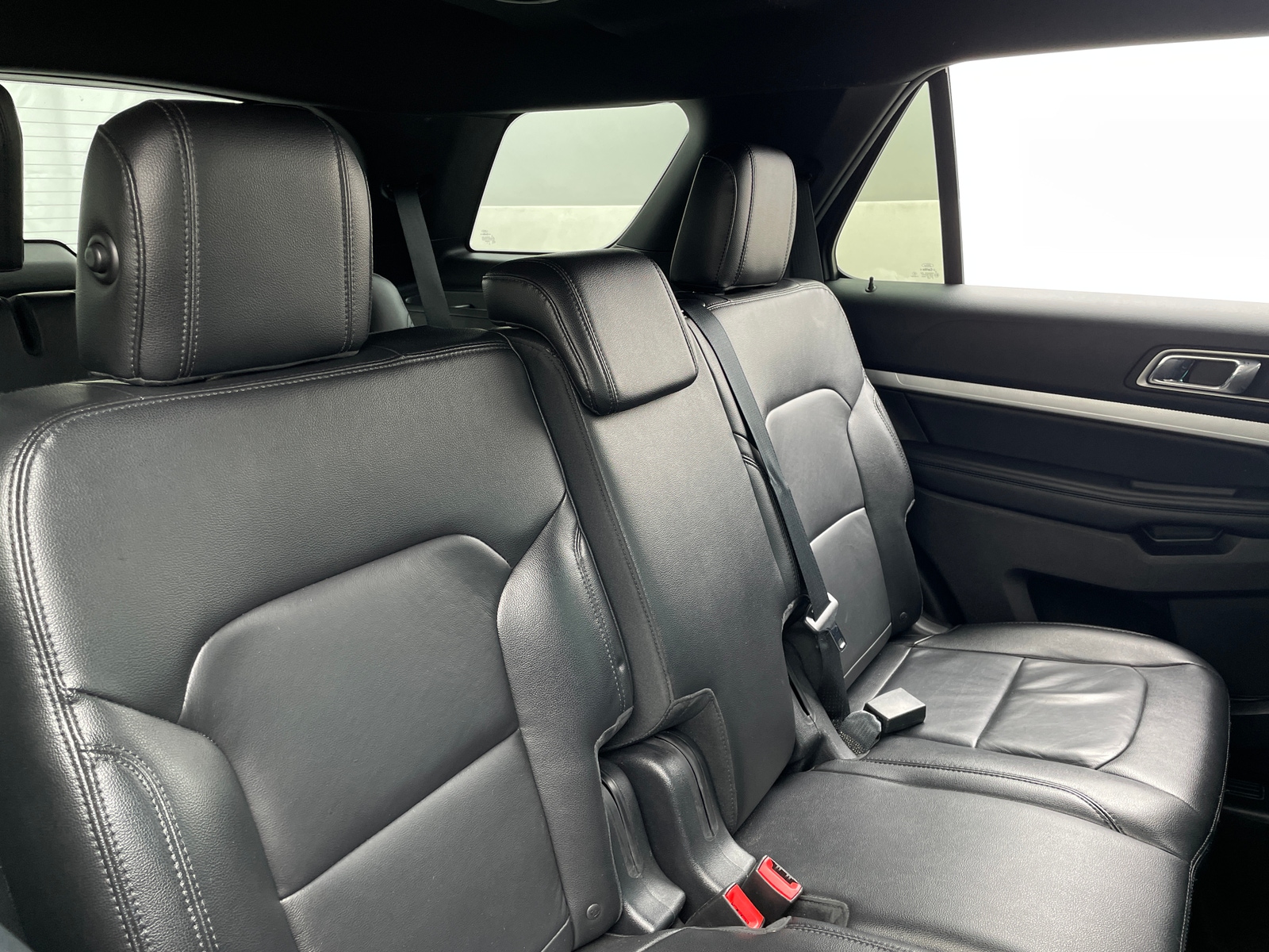 Thumbnail: 2016 Ford Explorer - 5