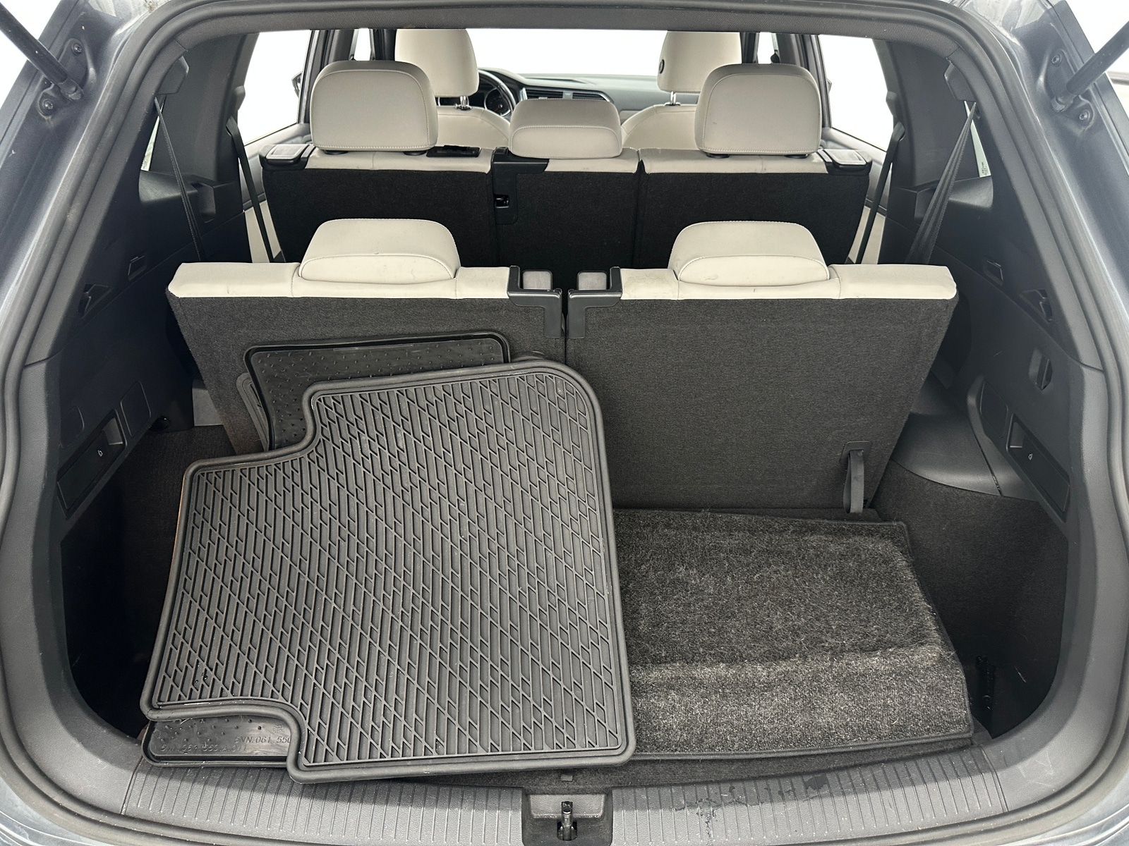 Thumbnail: 2021 Volkswagen Tiguan - 6