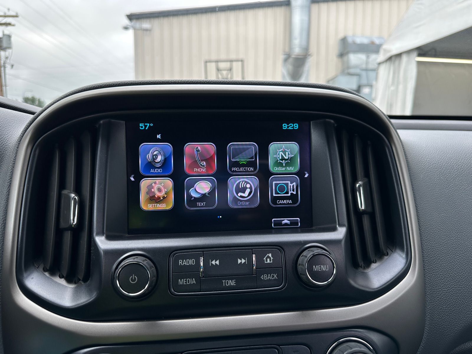 Thumbnail: 2018 Chevrolet Colorado - 3