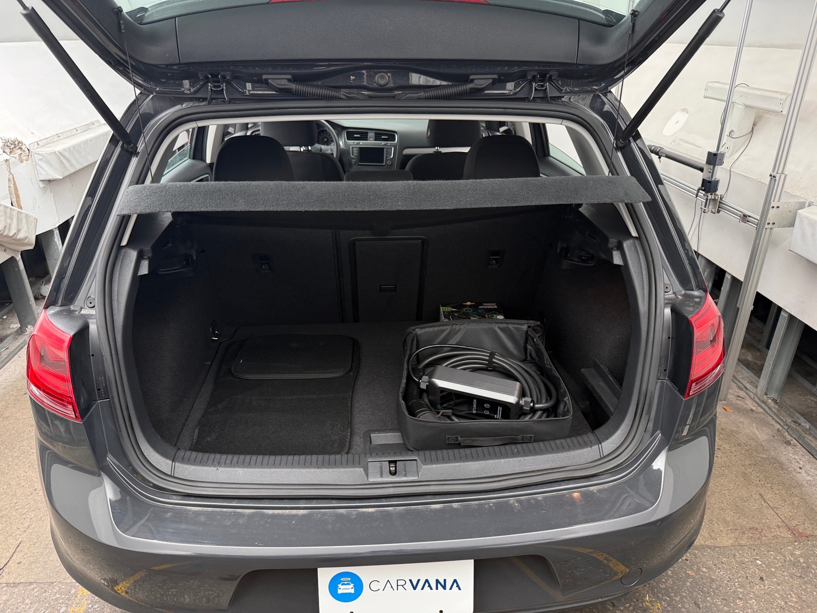 Thumbnail: 2016 Volkswagen e-Golf - 7