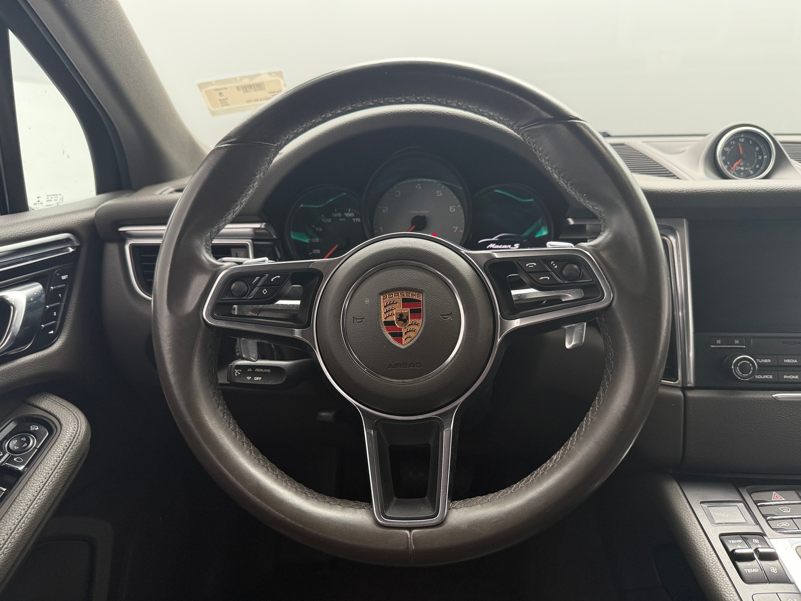 Thumbnail: 2018 Porsche Macan - 4