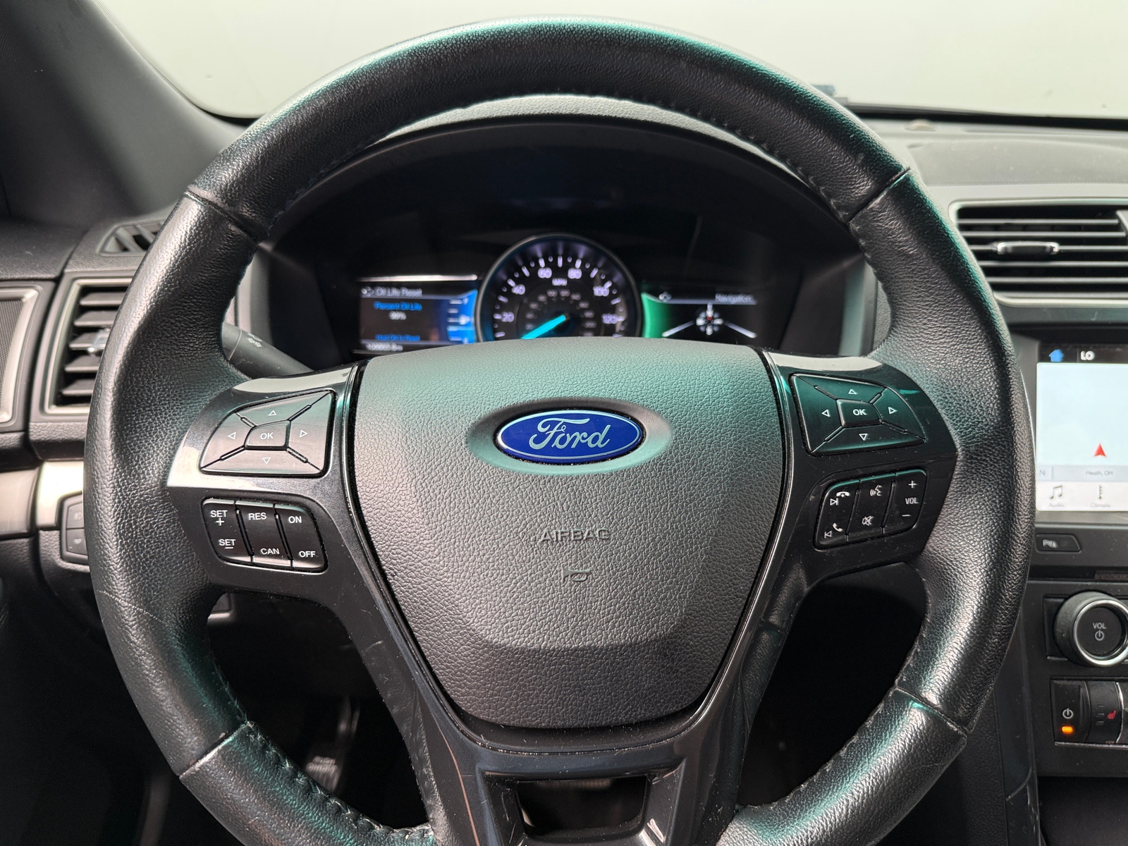 Thumbnail: 2018 Ford Explorer - 5