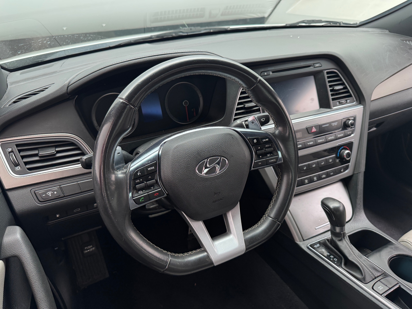 Thumbnail: 2017 Hyundai Sonata - 4