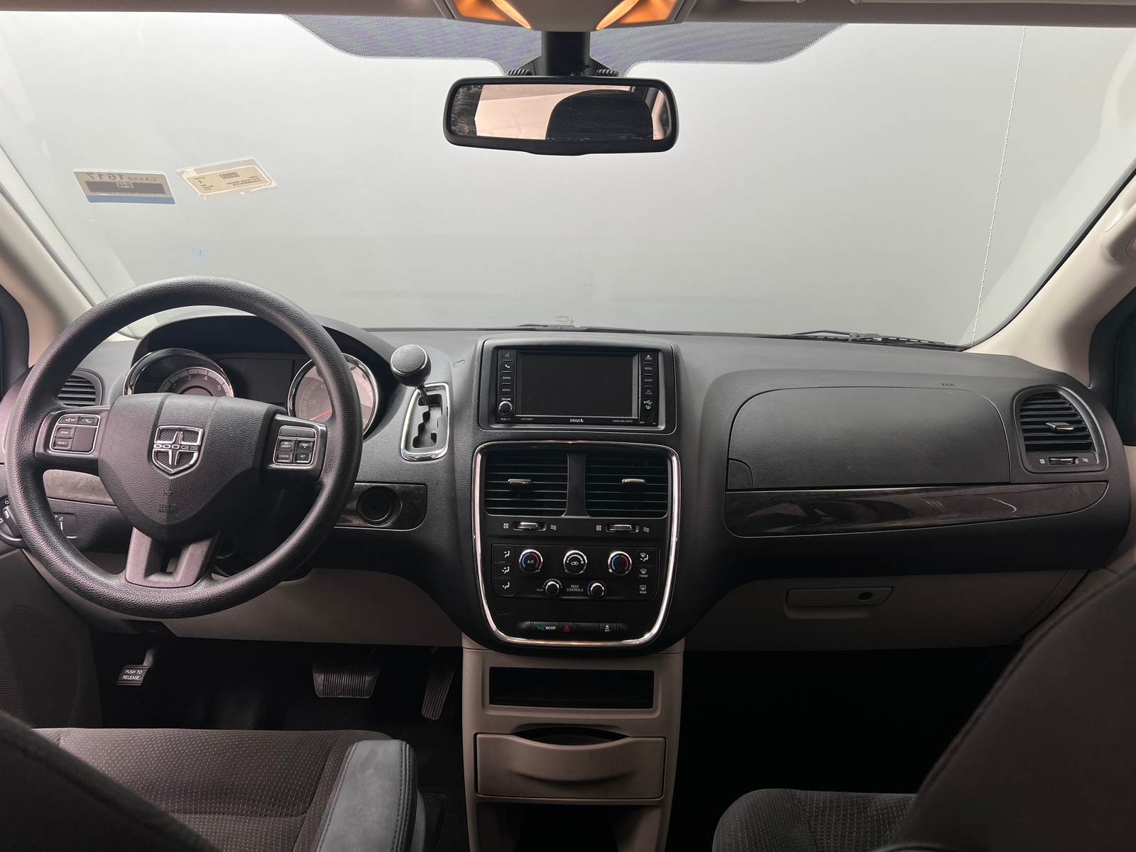 Thumbnail: 2019 Dodge Grand Caravan - 3