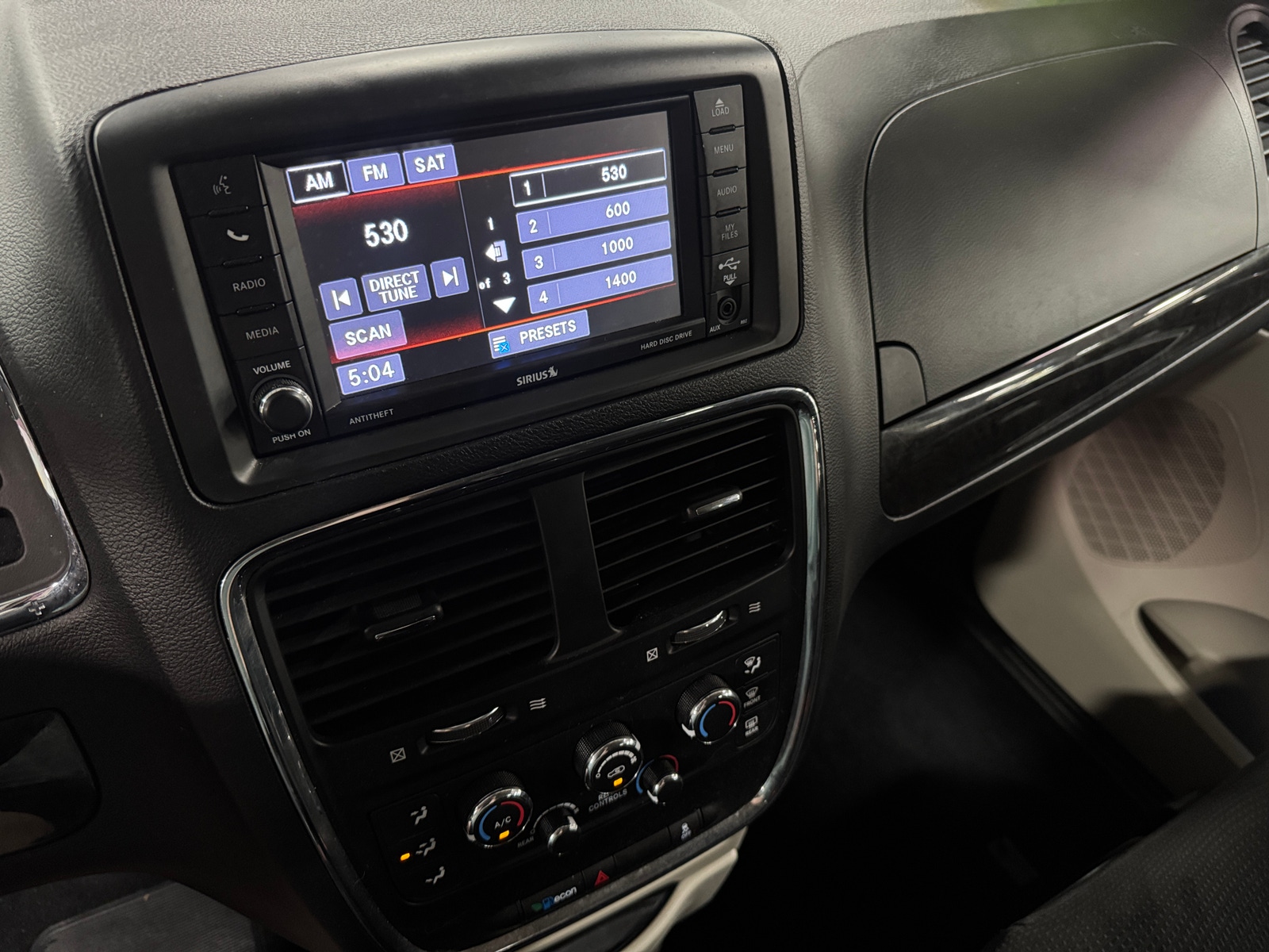 Thumbnail: 2019 Dodge Grand Caravan - 4