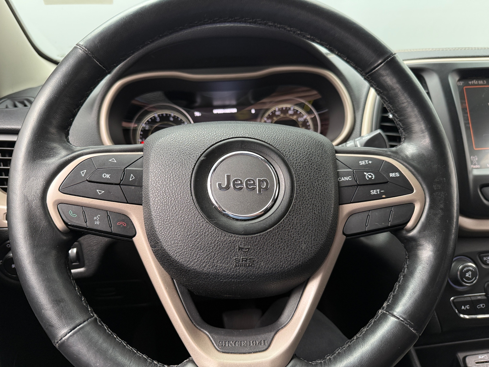 Thumbnail: 2015 Jeep Cherokee - 4