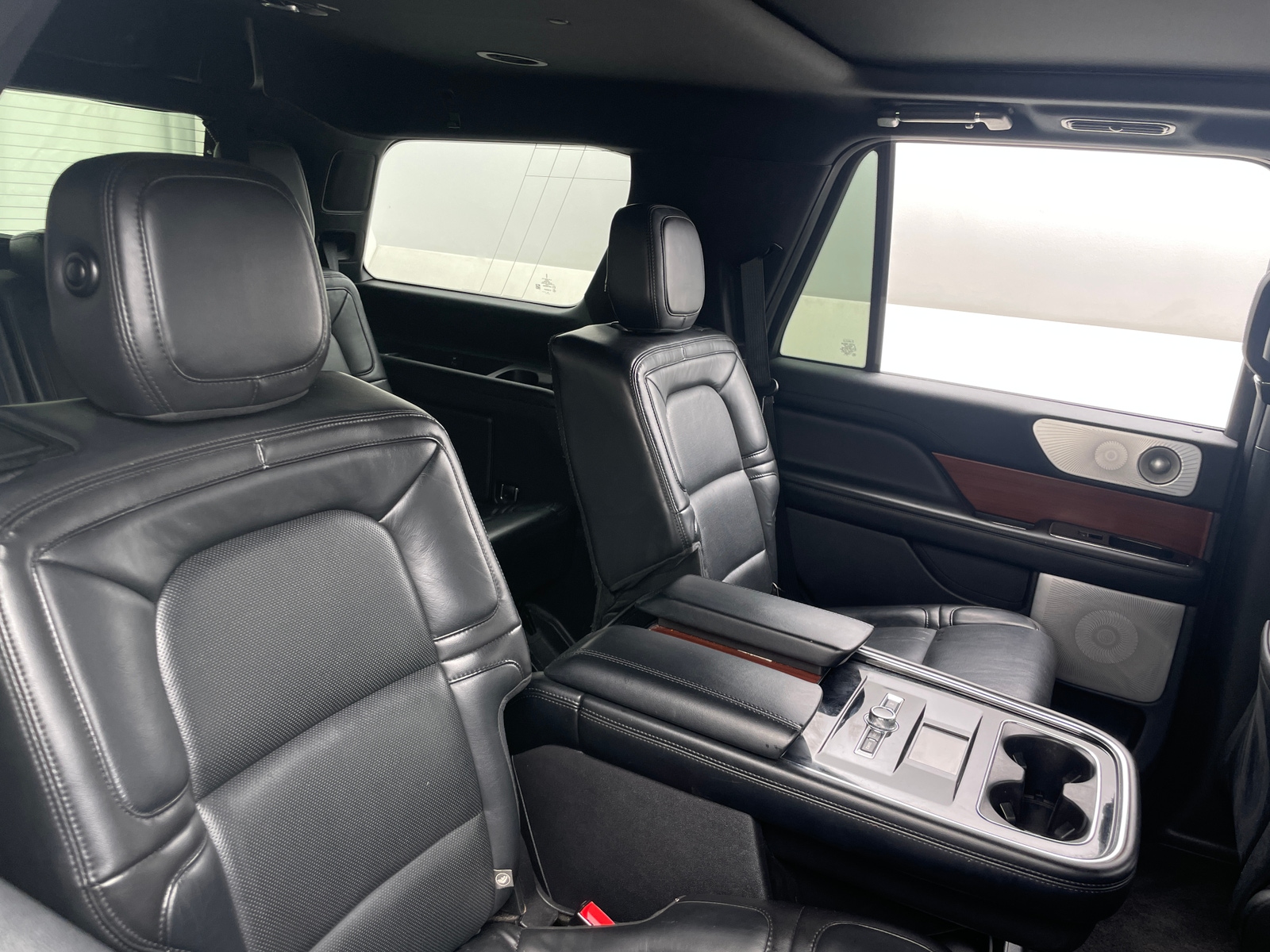 Thumbnail: 2020 Lincoln Navigator - 5