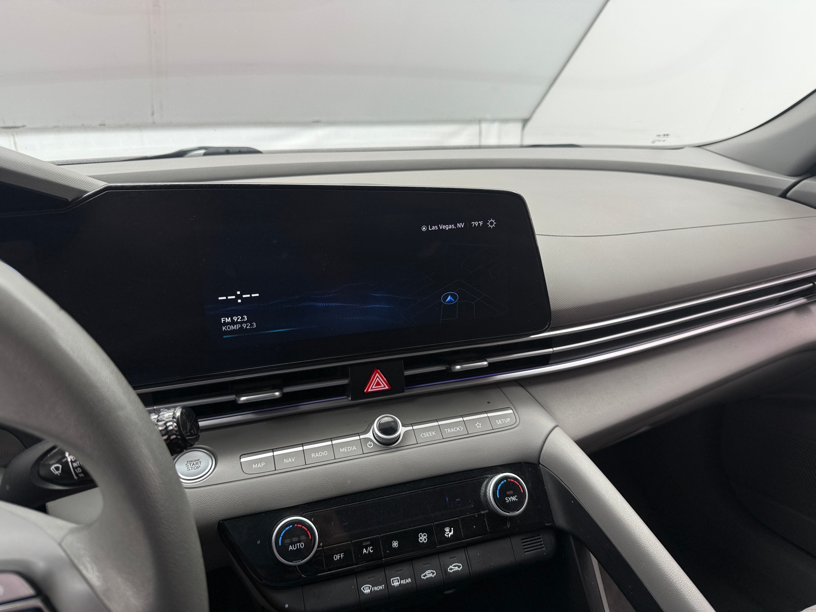 Thumbnail: 2024 Hyundai Elantra - 4
