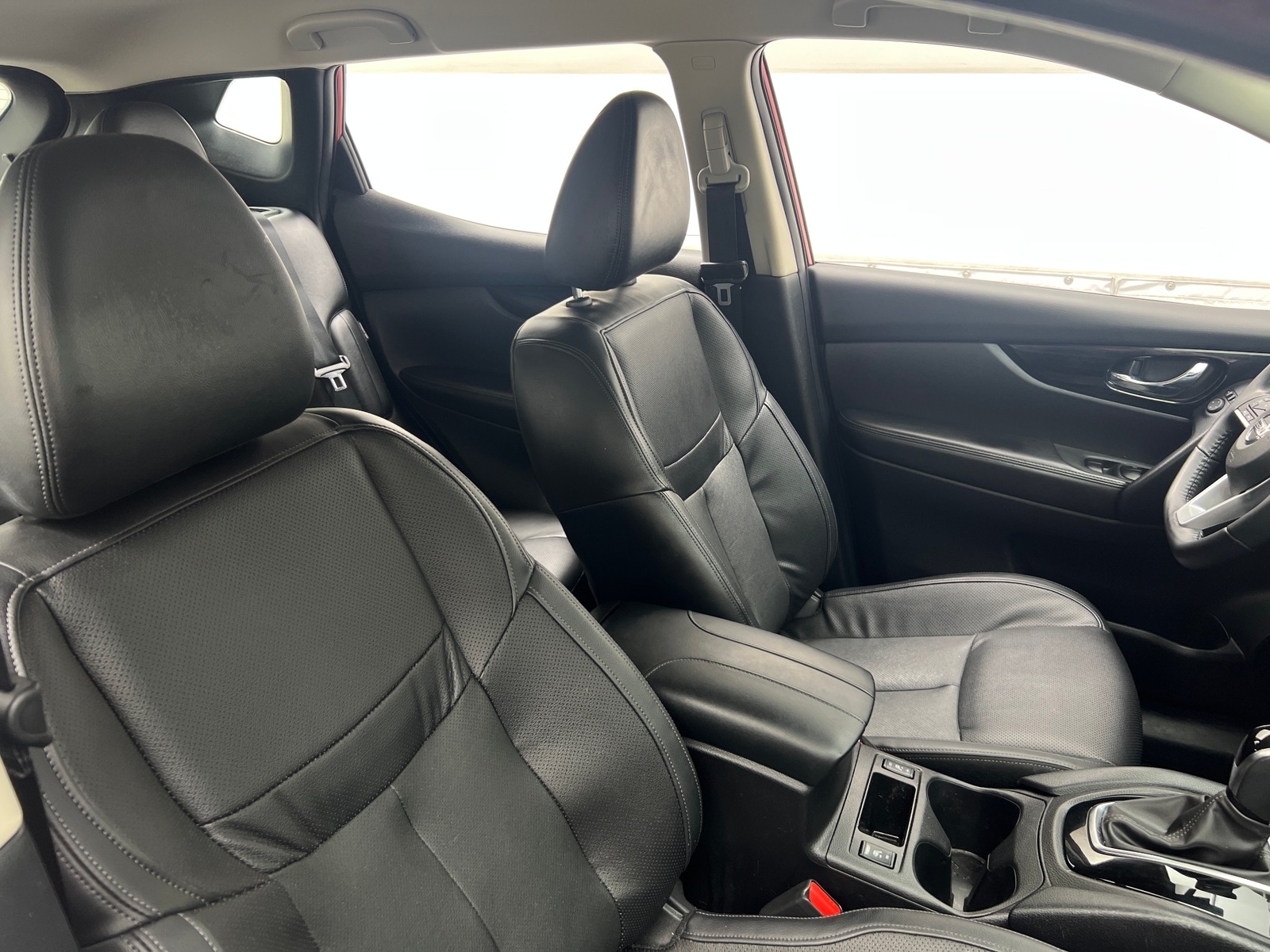 Thumbnail: 2022 Nissan Rogue Sport - 2