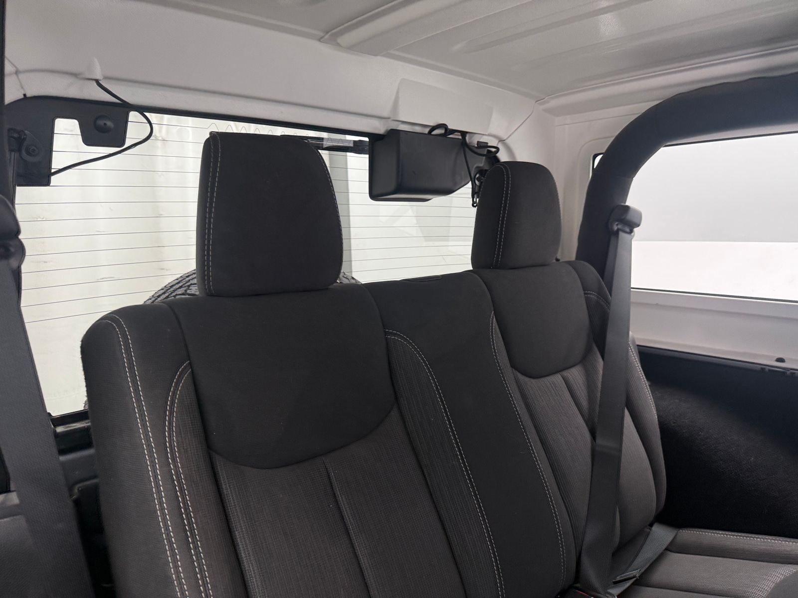 Thumbnail: 2015 Jeep Wrangler - 6