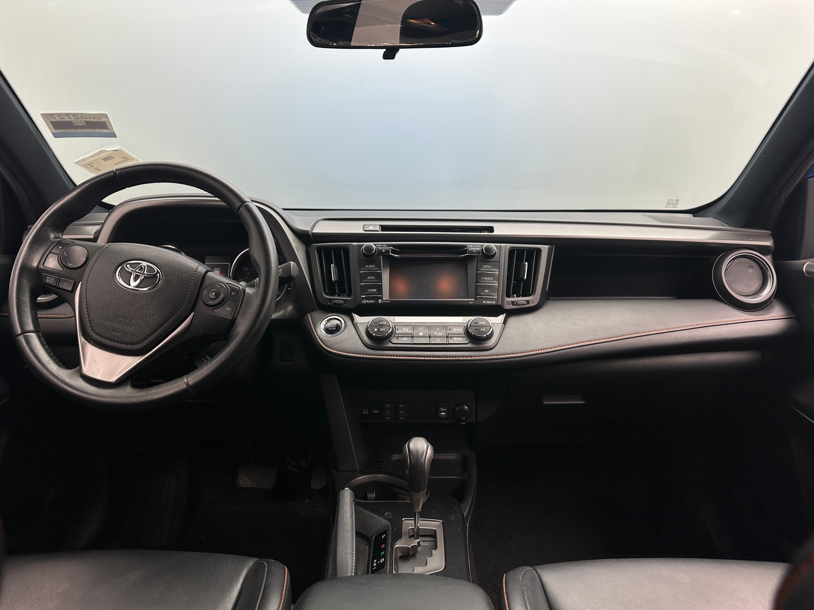 Thumbnail: 2016 Toyota RAV4 - 2