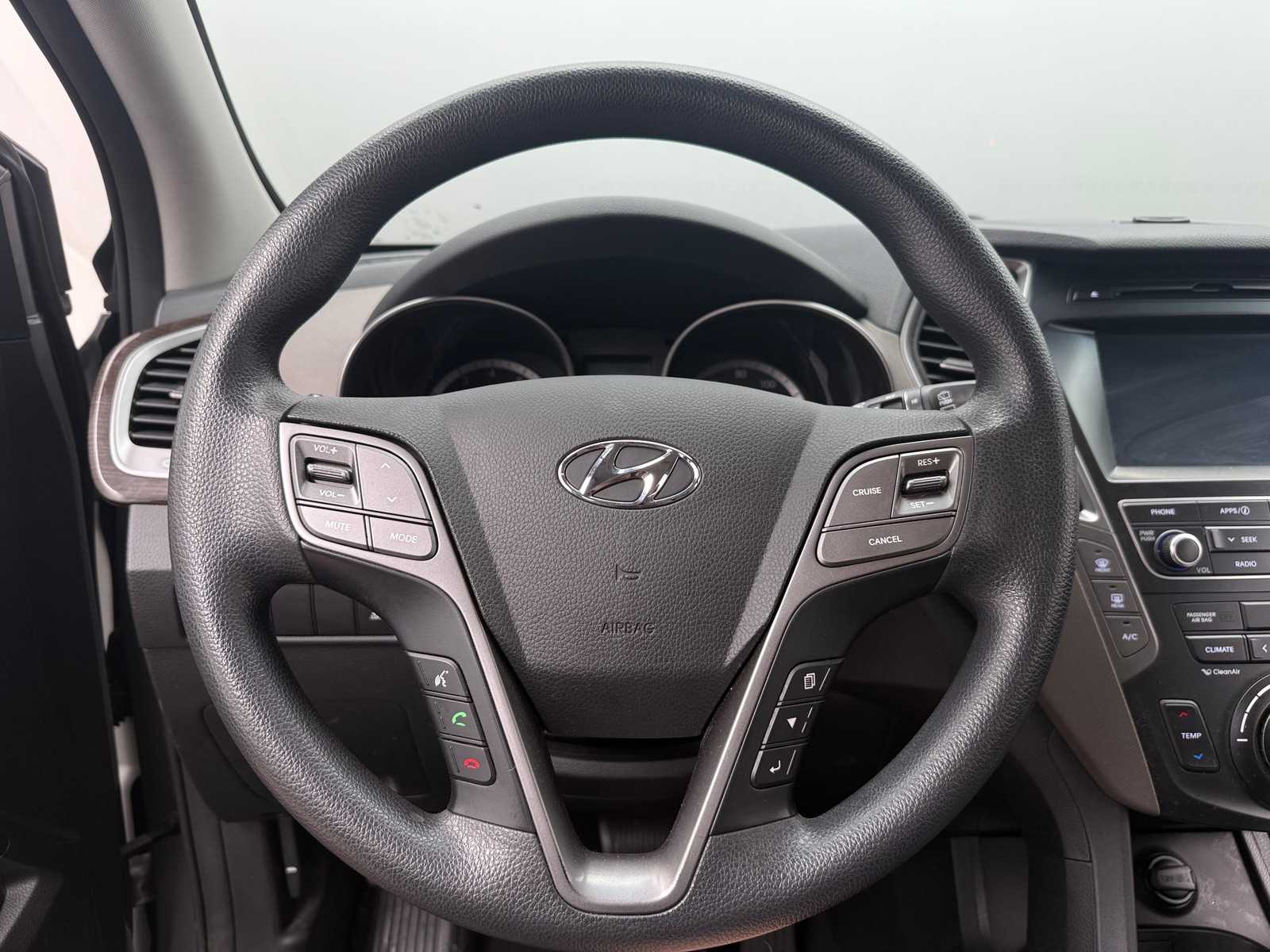 Thumbnail: 2017 Hyundai Santa Fe - 5