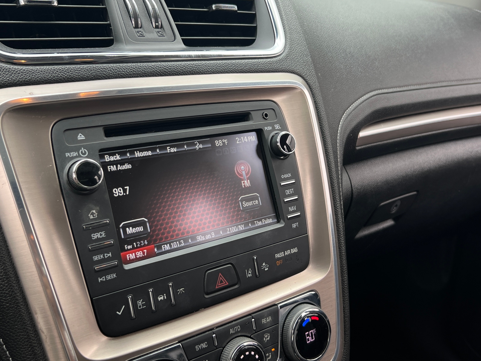 Thumbnail: 2015 GMC Acadia - 3