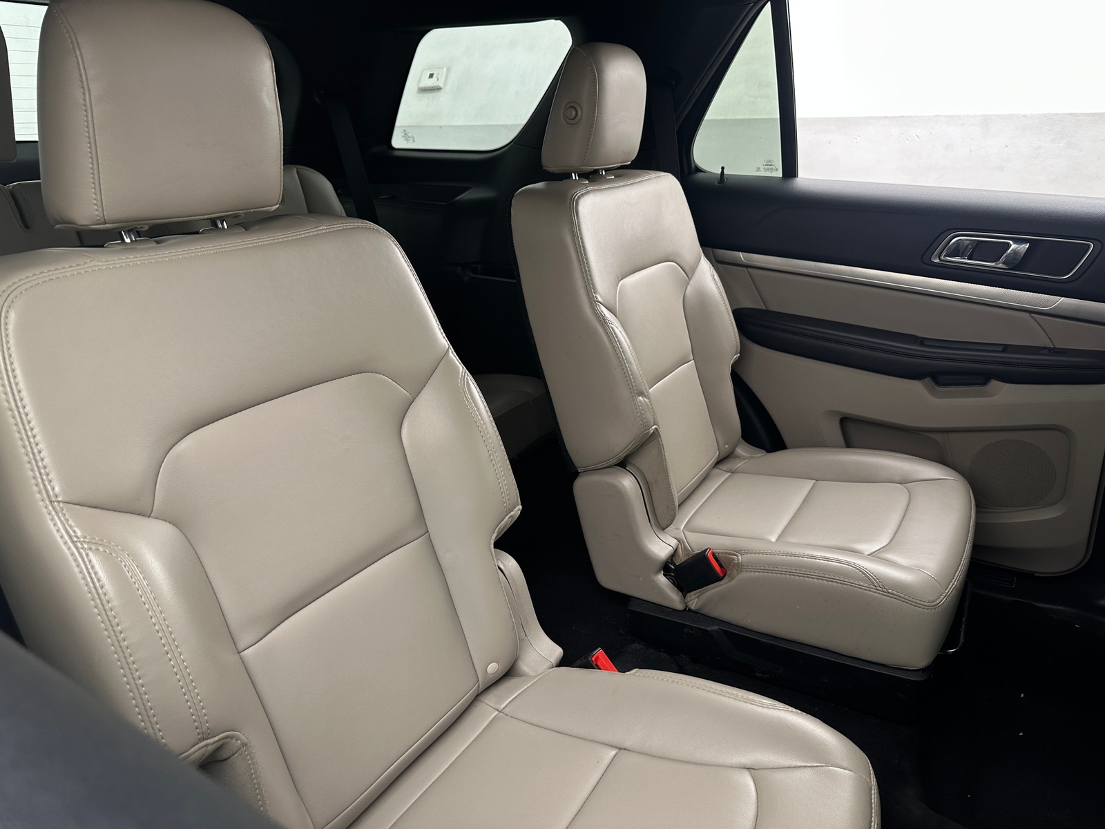 Thumbnail: 2019 Ford Explorer - 6
