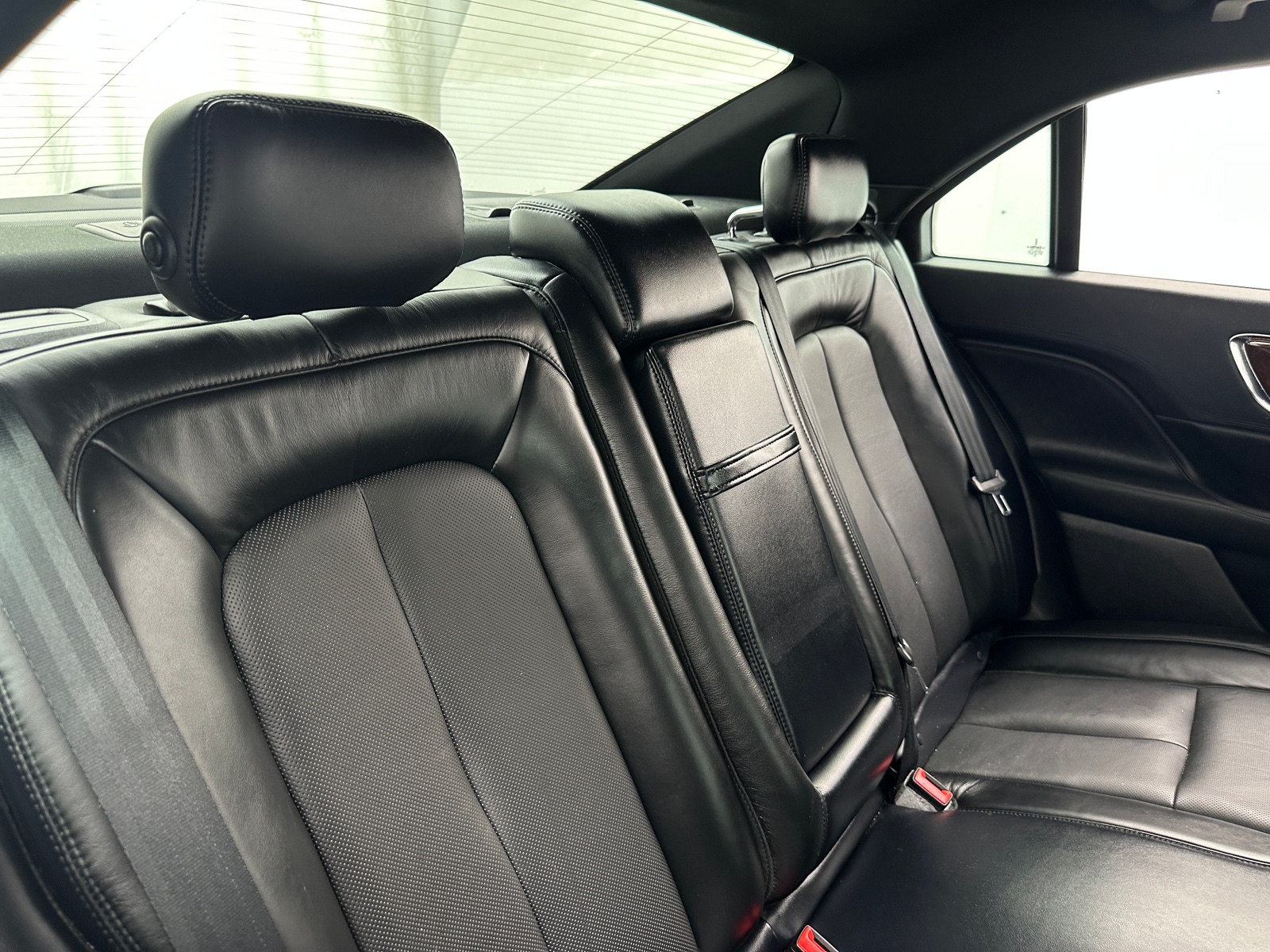 Thumbnail: 2017 Lincoln Continental - 5