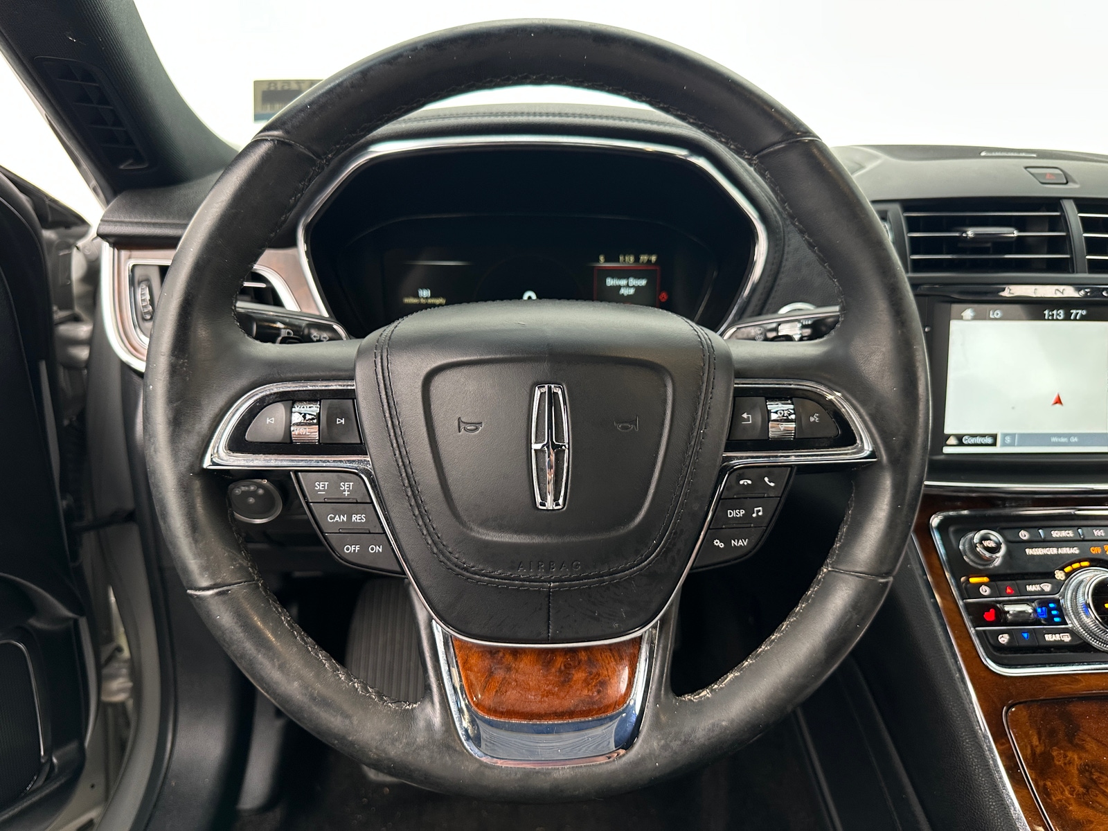 Thumbnail: 2017 Lincoln Continental - 4