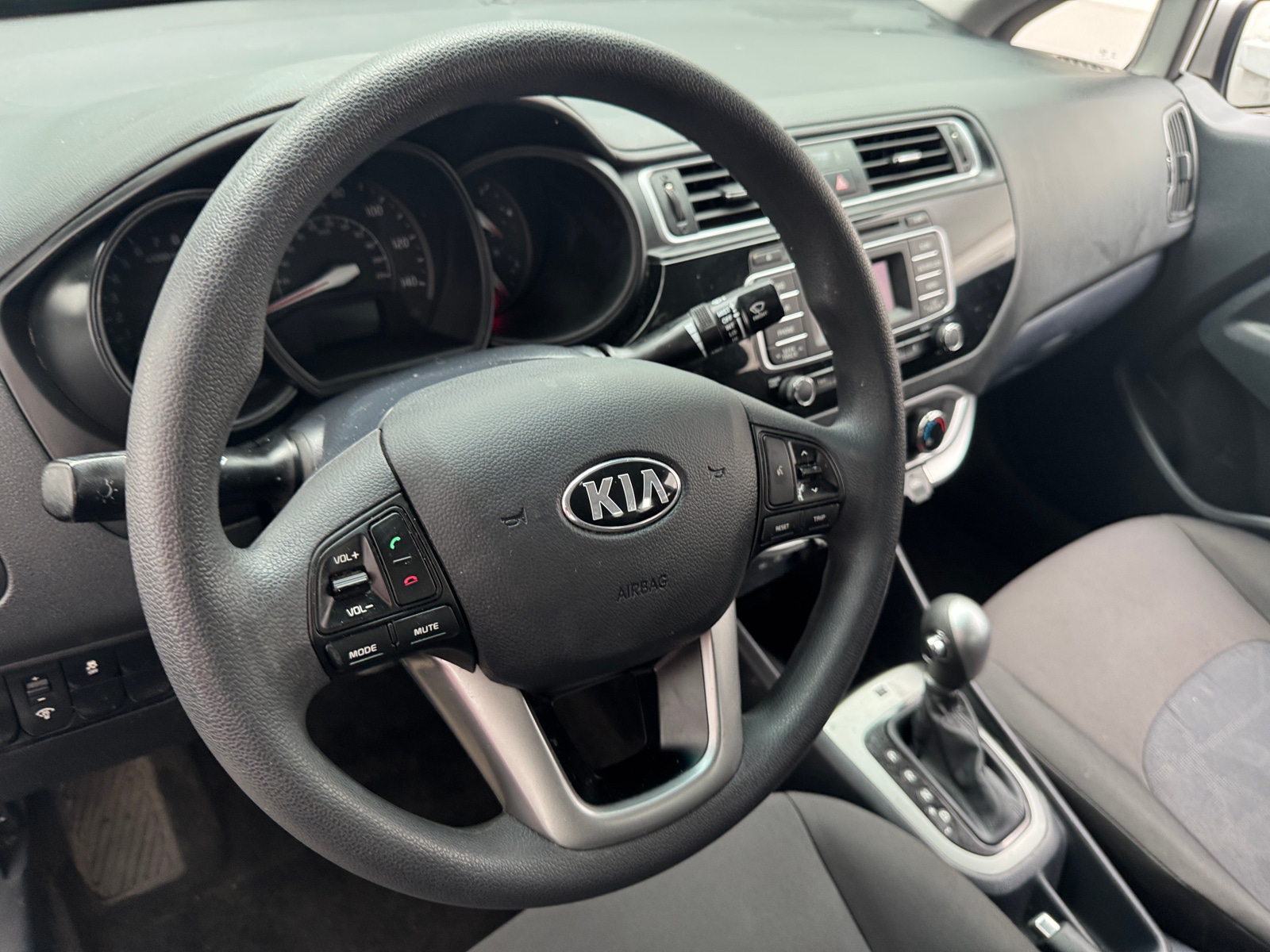 Thumbnail: 2017 Kia Rio - 5