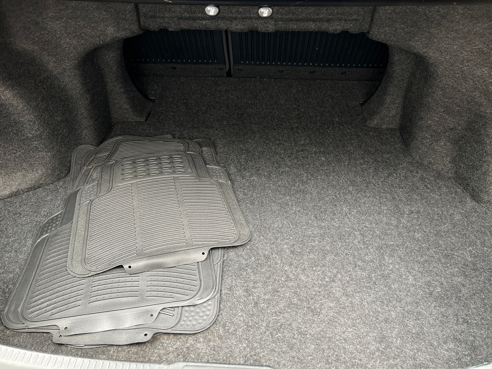 Thumbnail: 2012 Toyota Camry - 7