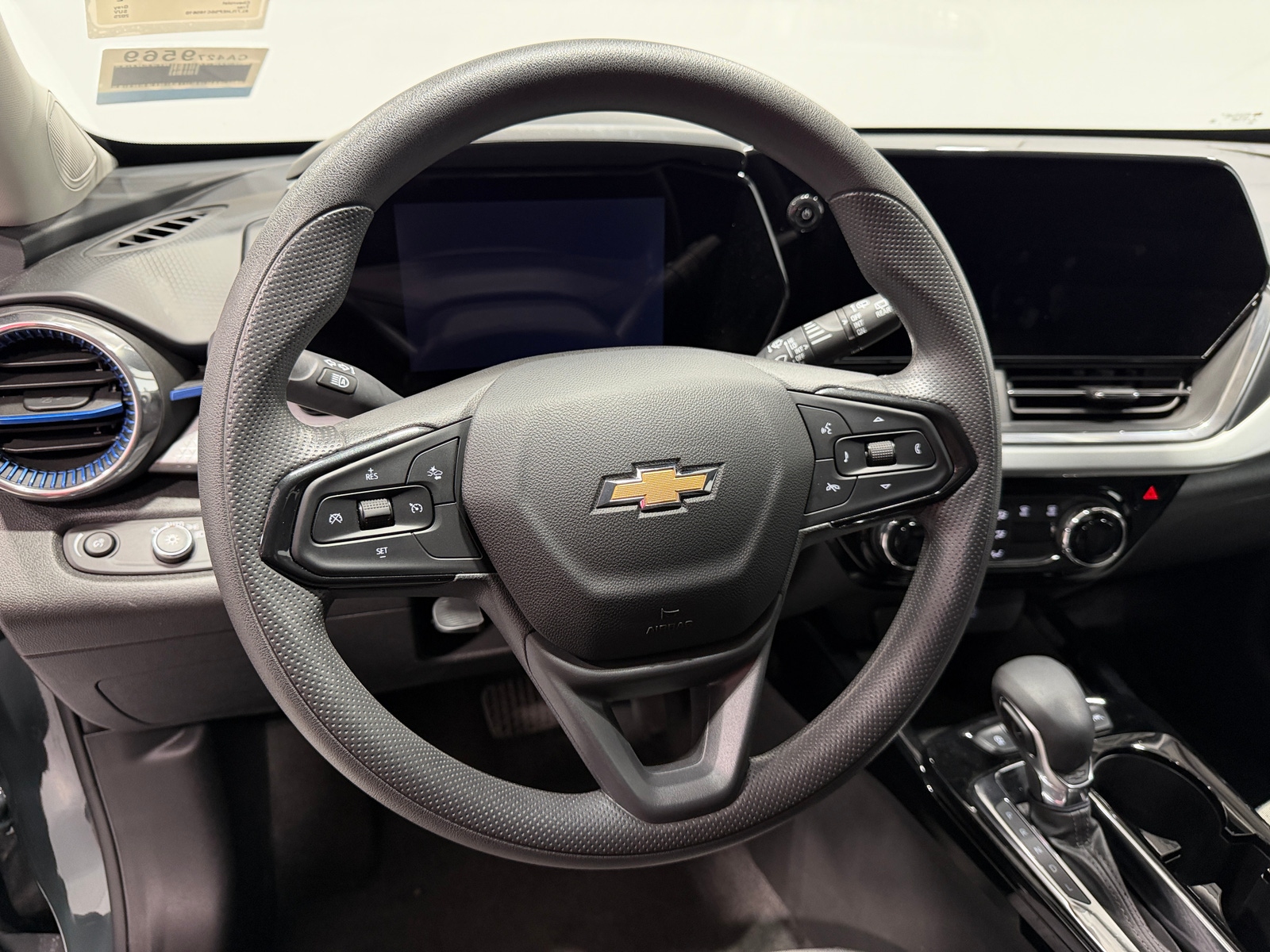 Thumbnail: 2025 Chevrolet Trax - 5