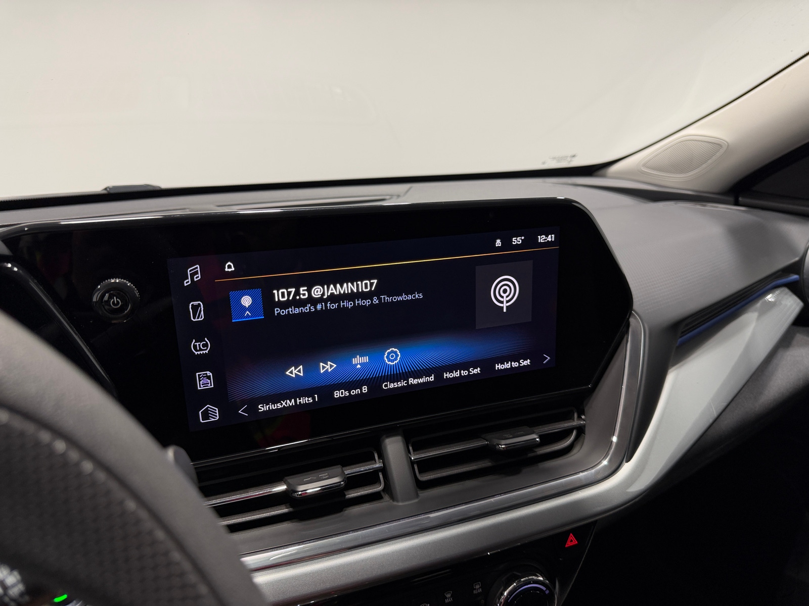 Thumbnail: 2025 Chevrolet Trax - 4