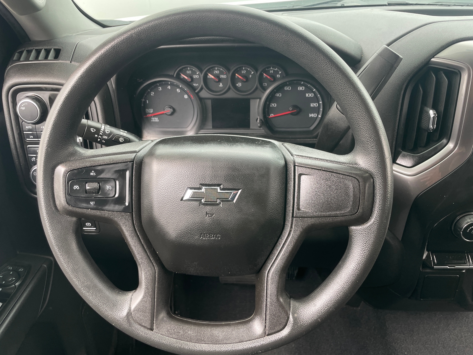 Thumbnail: 2020 Chevrolet Silverado 1500 - 5