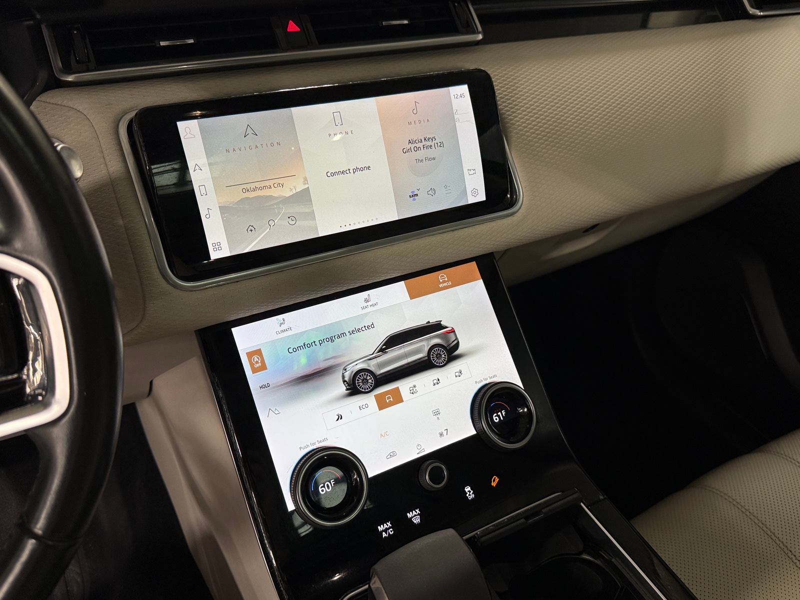 Thumbnail: 2021 Land Rover Range Rover Velar - 3