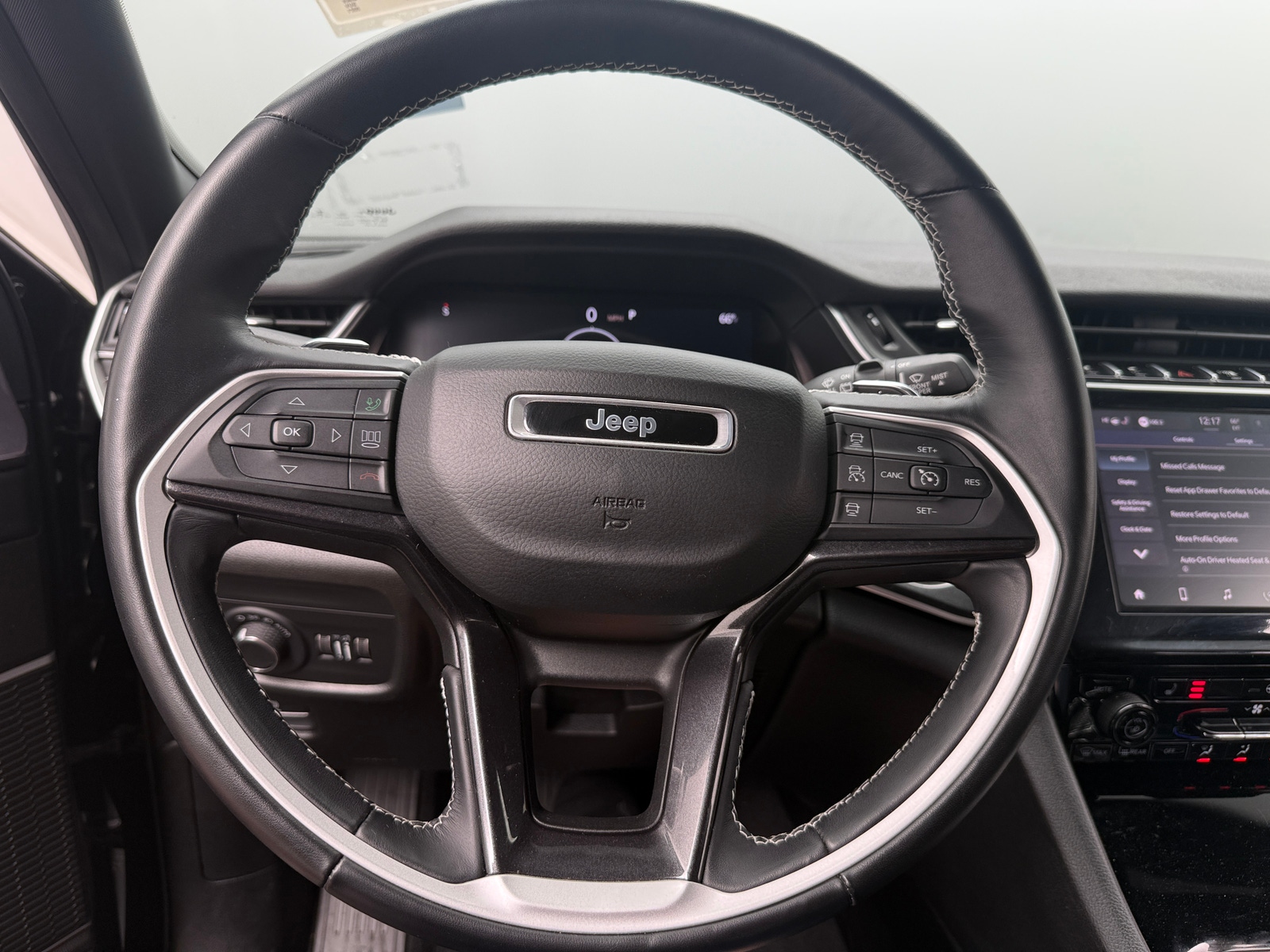 Thumbnail: 2021 Jeep Grand Cherokee L - 4
