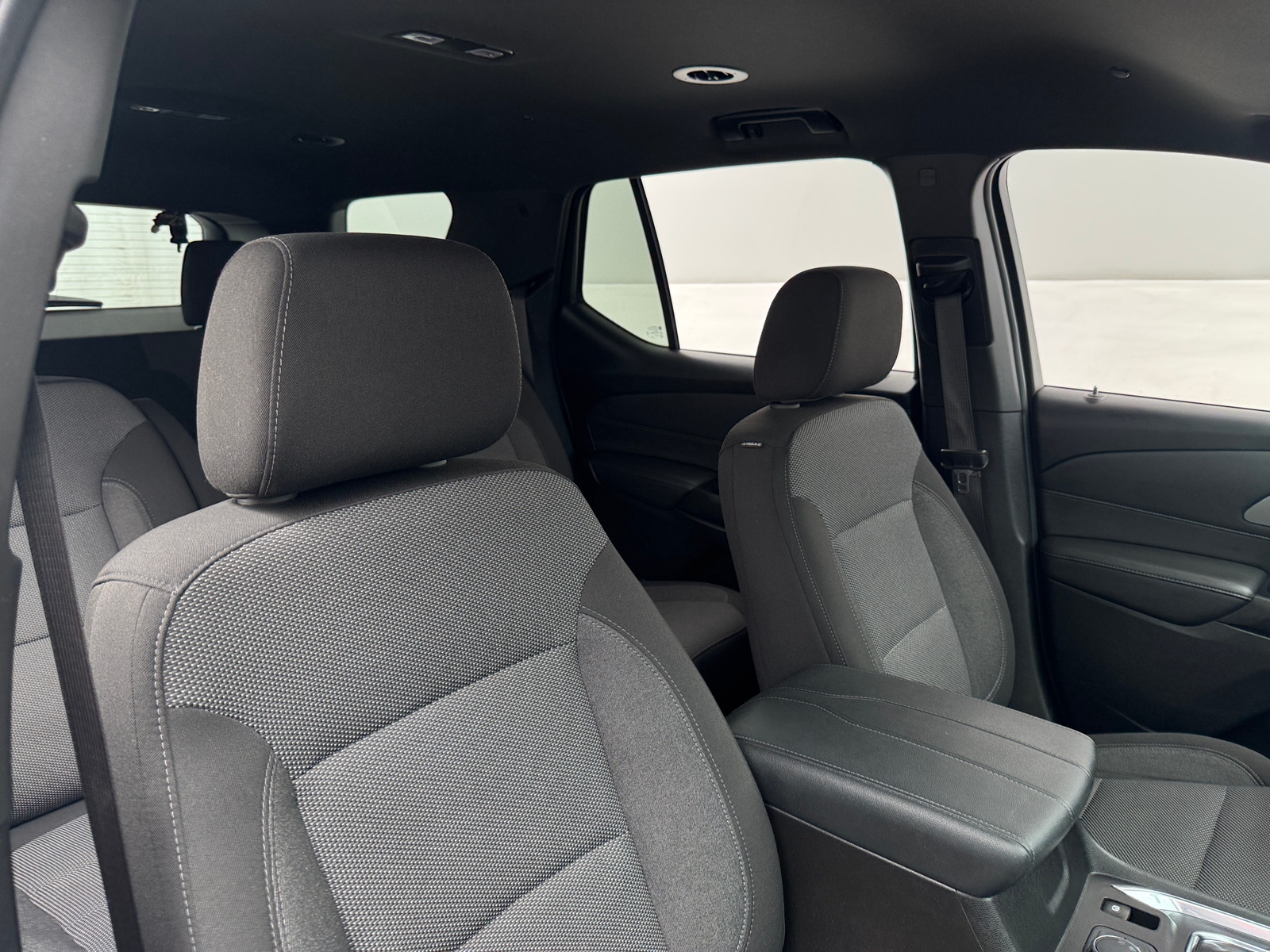 Thumbnail: 2023 Chevrolet Traverse - 2