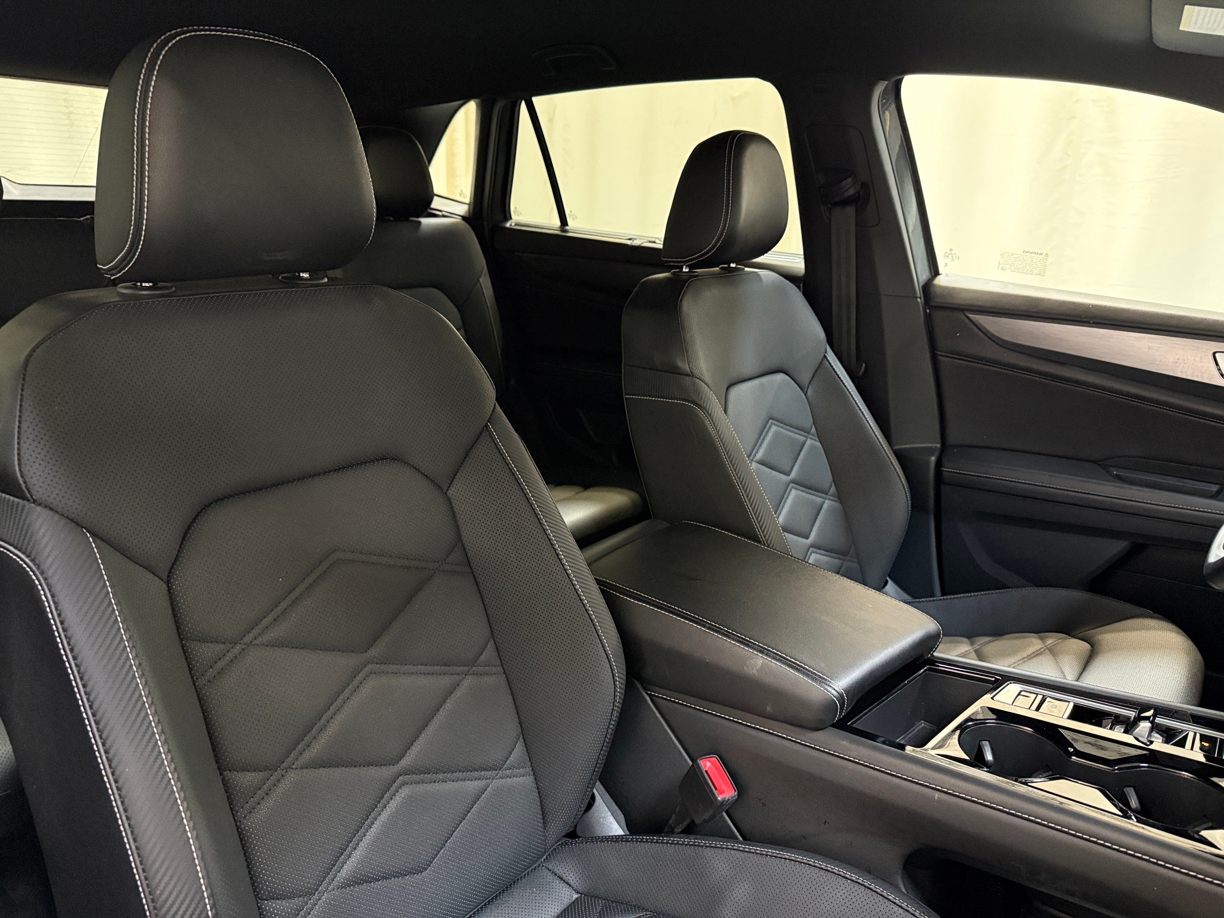 2025 Volkswagen Atlas Cross Sport SE w/Tech - Photo 10
