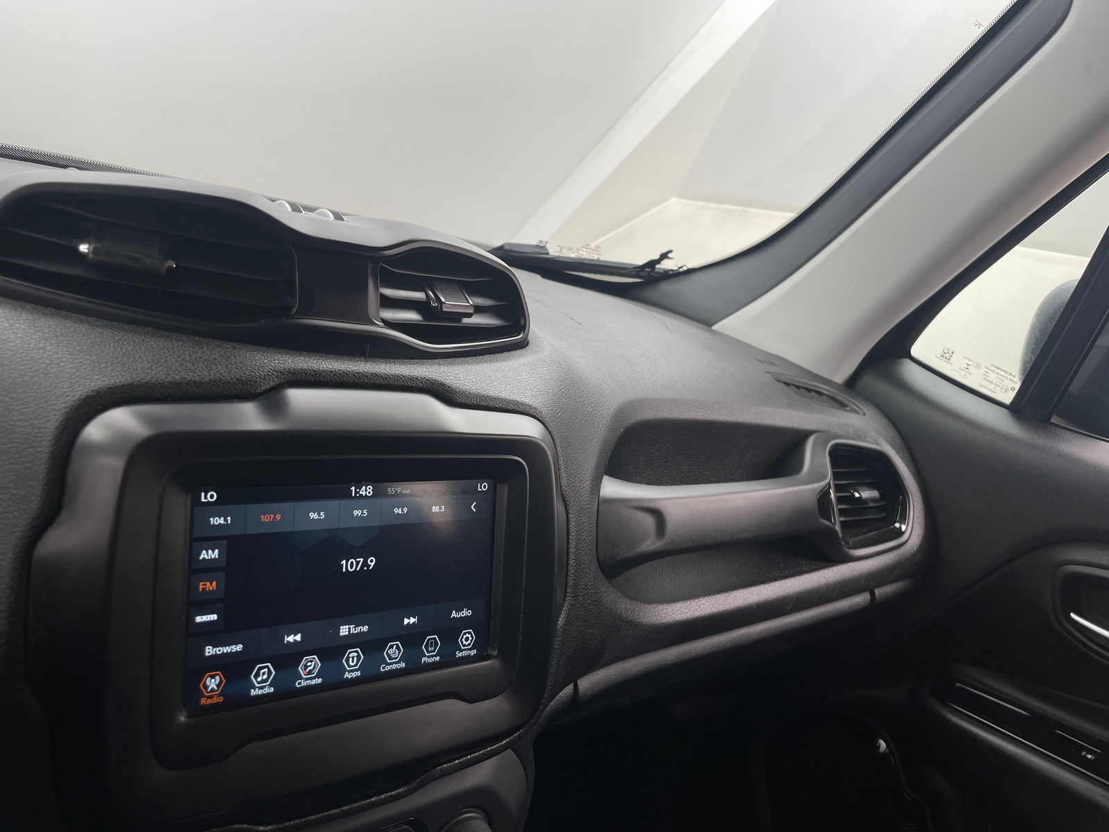 Thumbnail: 2018 Jeep Renegade - 4