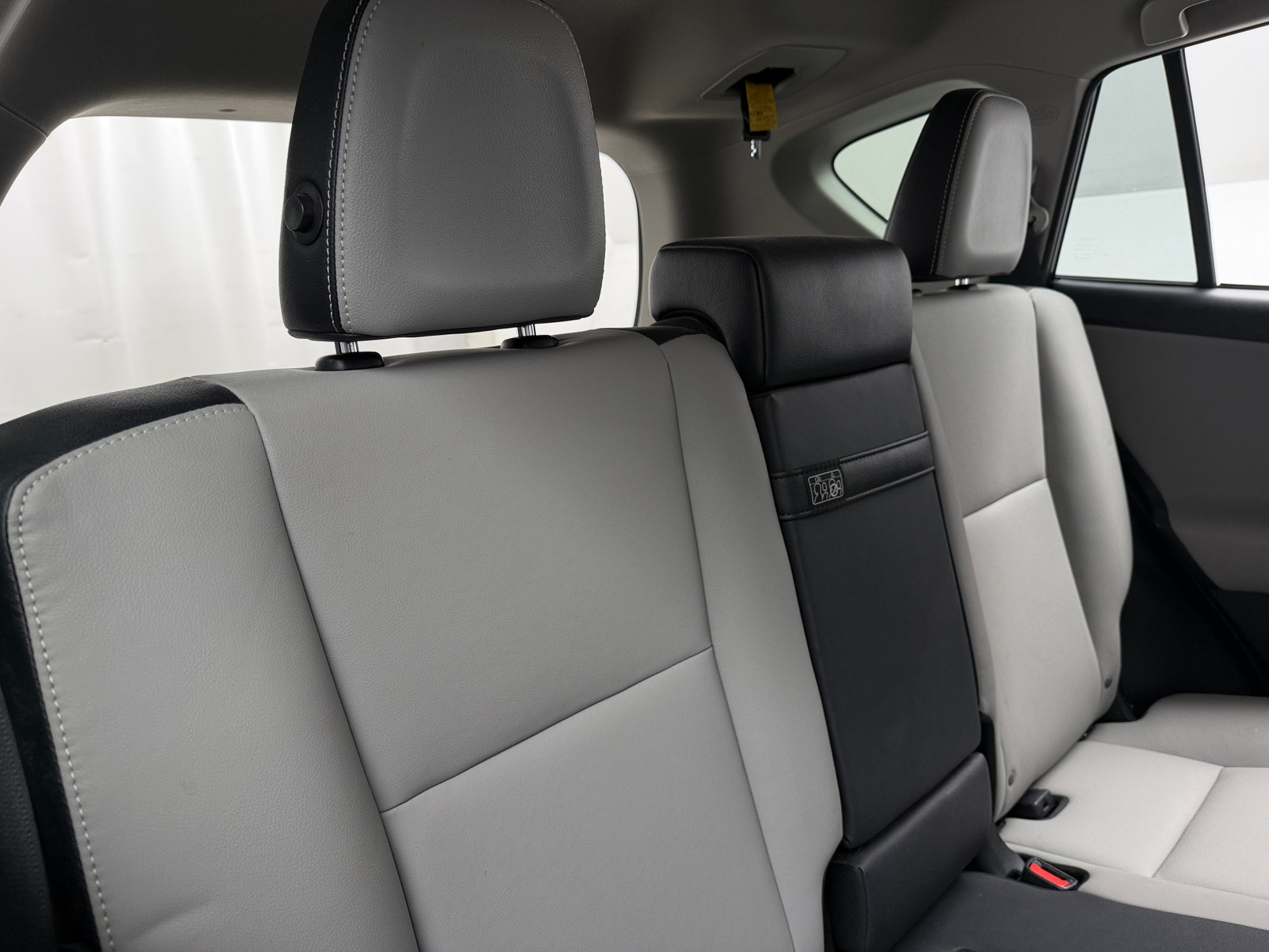 Thumbnail: 2018 Toyota RAV4 - 5