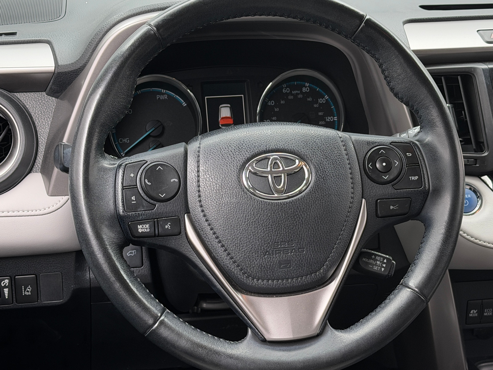 Thumbnail: 2018 Toyota RAV4 - 4