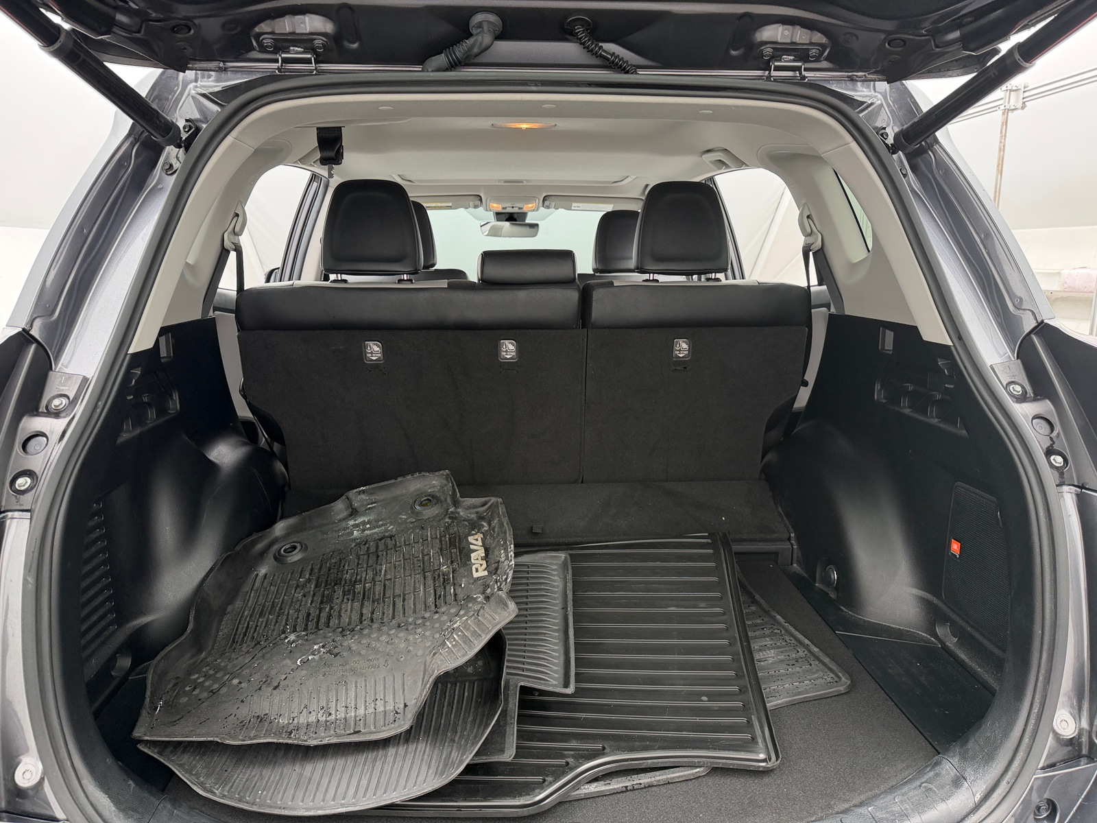 Thumbnail: 2018 Toyota RAV4 - 6