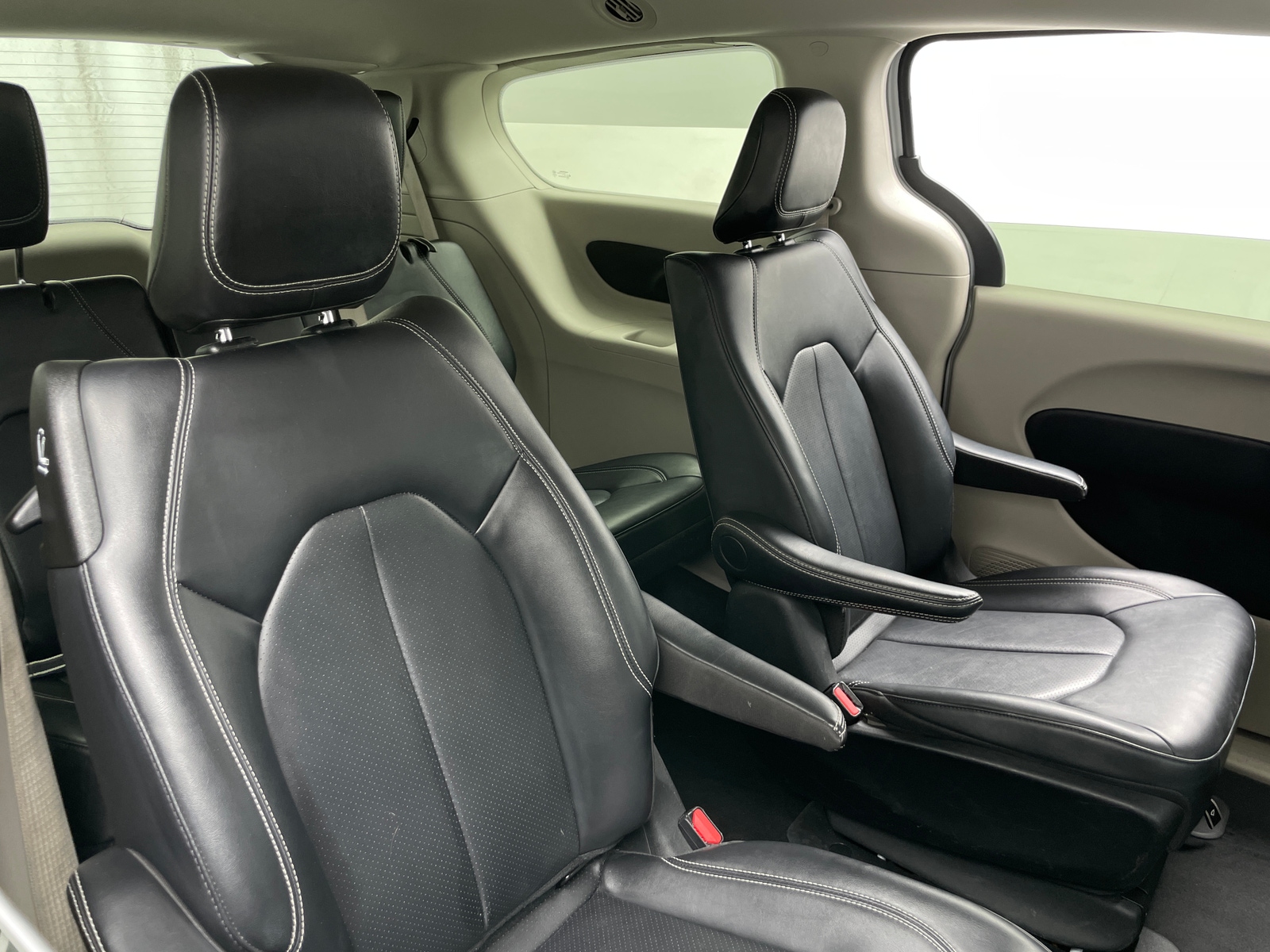 Thumbnail: 2024 Chrysler Pacifica - 5