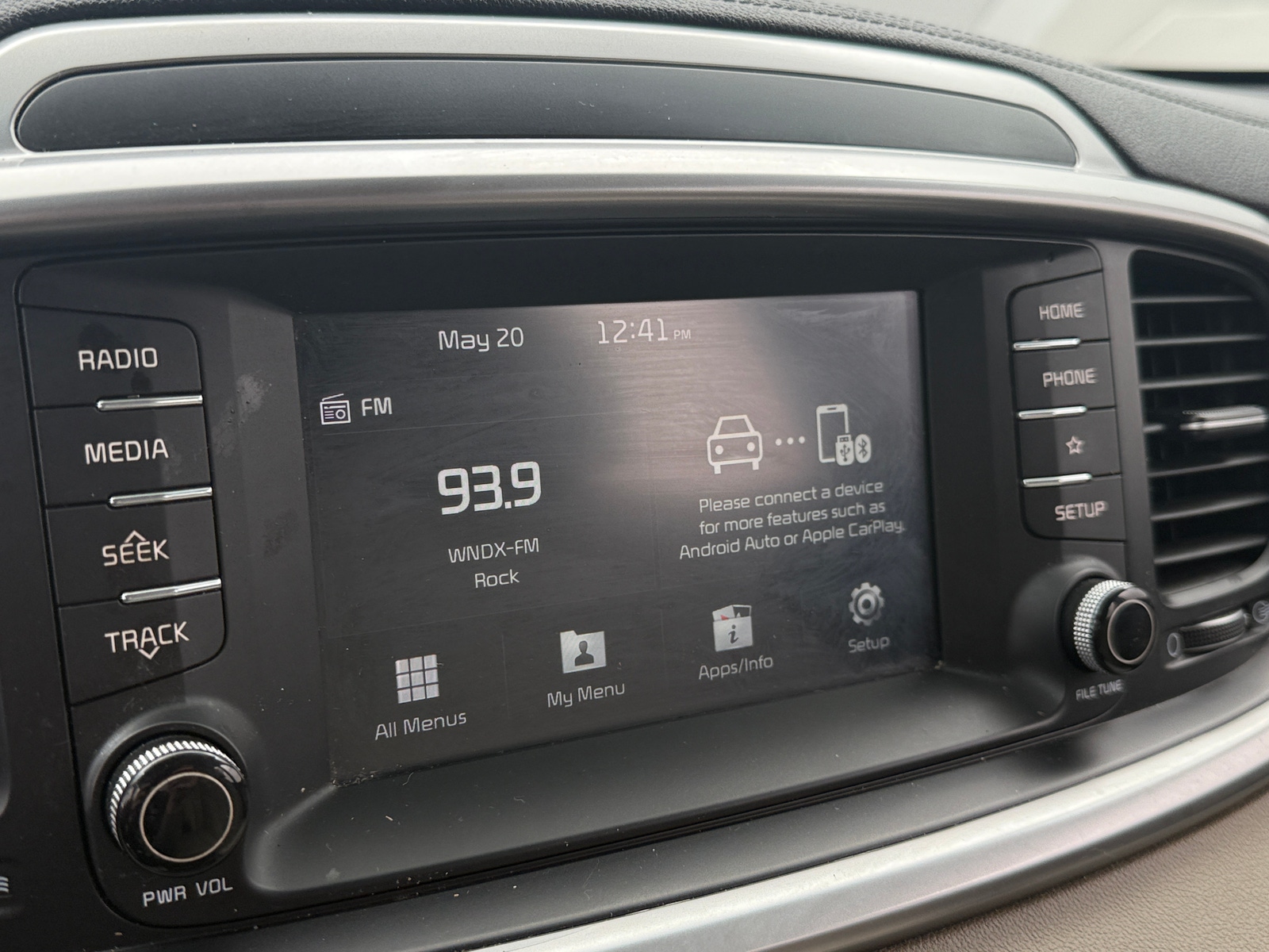 Thumbnail: 2019 Kia Sorento - 4