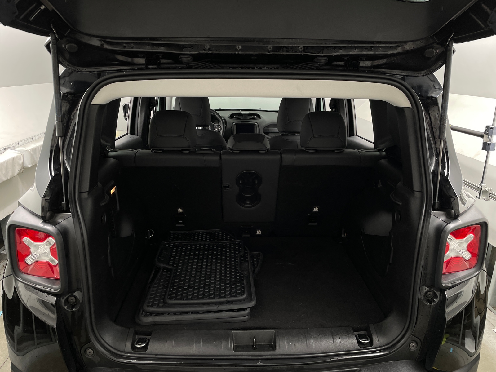 Thumbnail: 2022 Jeep Renegade - 6