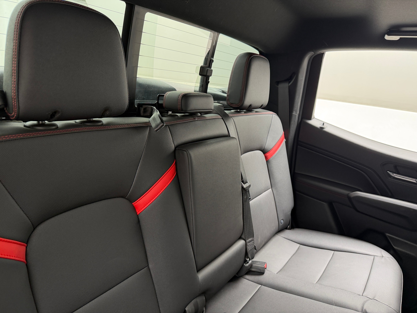 Thumbnail: 2023 Chevrolet Colorado - 5