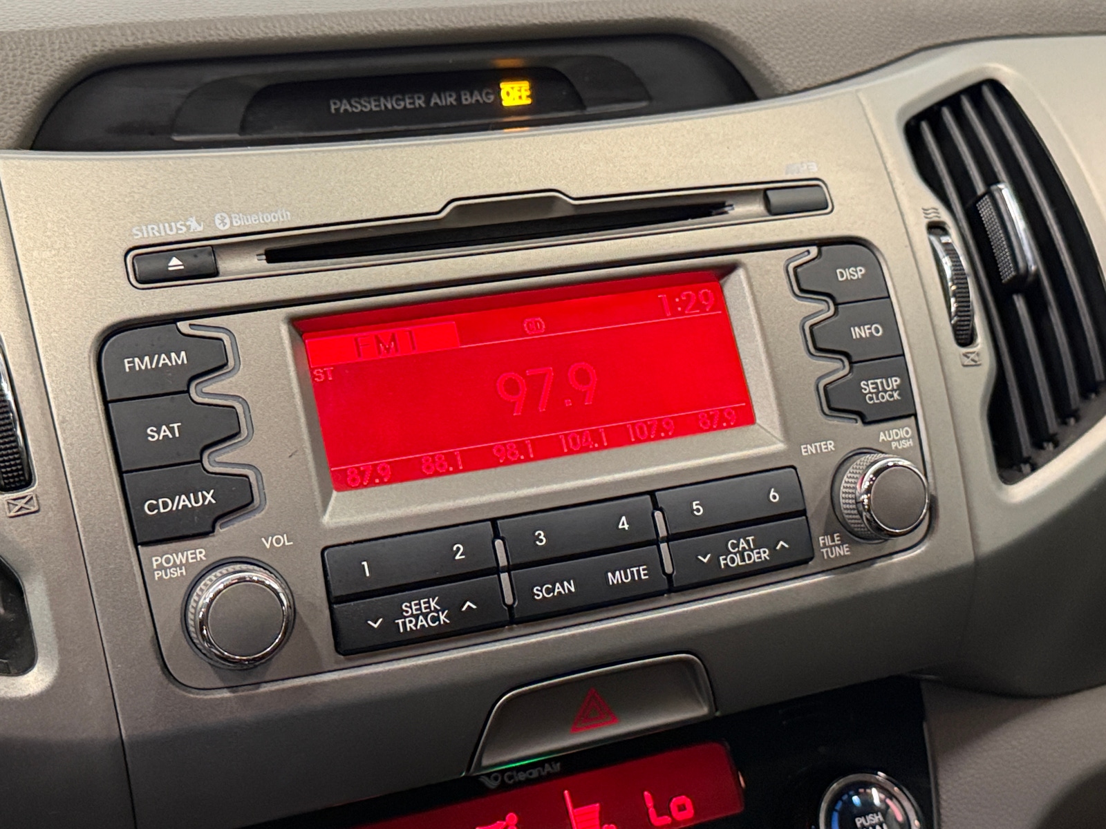 Thumbnail: 2011 Kia Sportage - 4