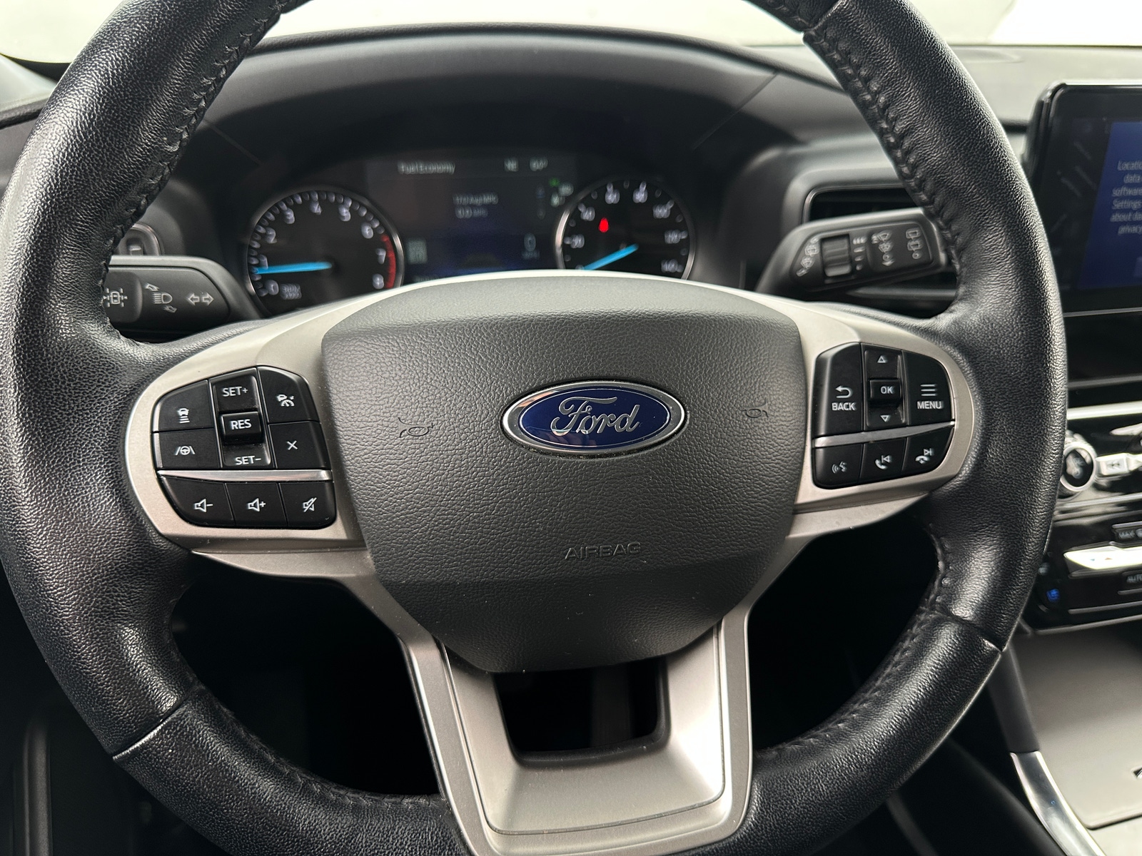 Thumbnail: 2022 Ford Explorer - 4