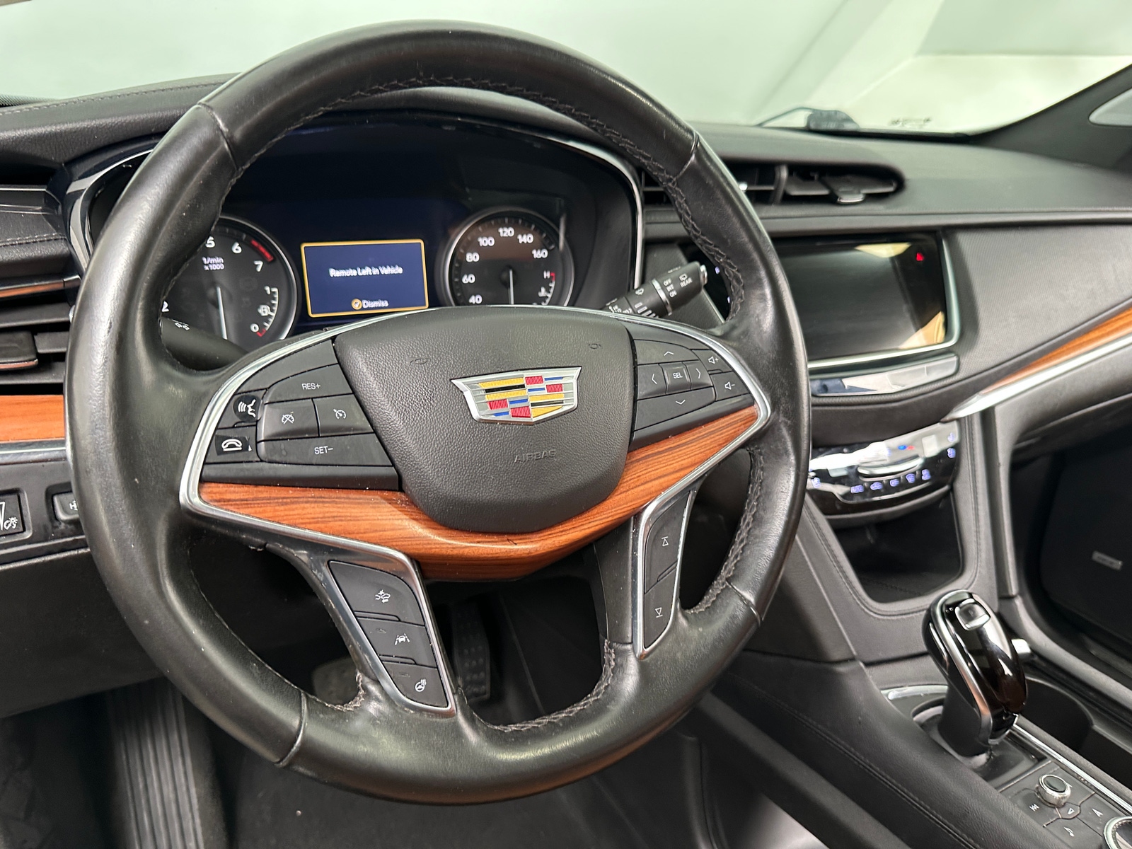 Thumbnail: 2022 Cadillac XT5 - 4