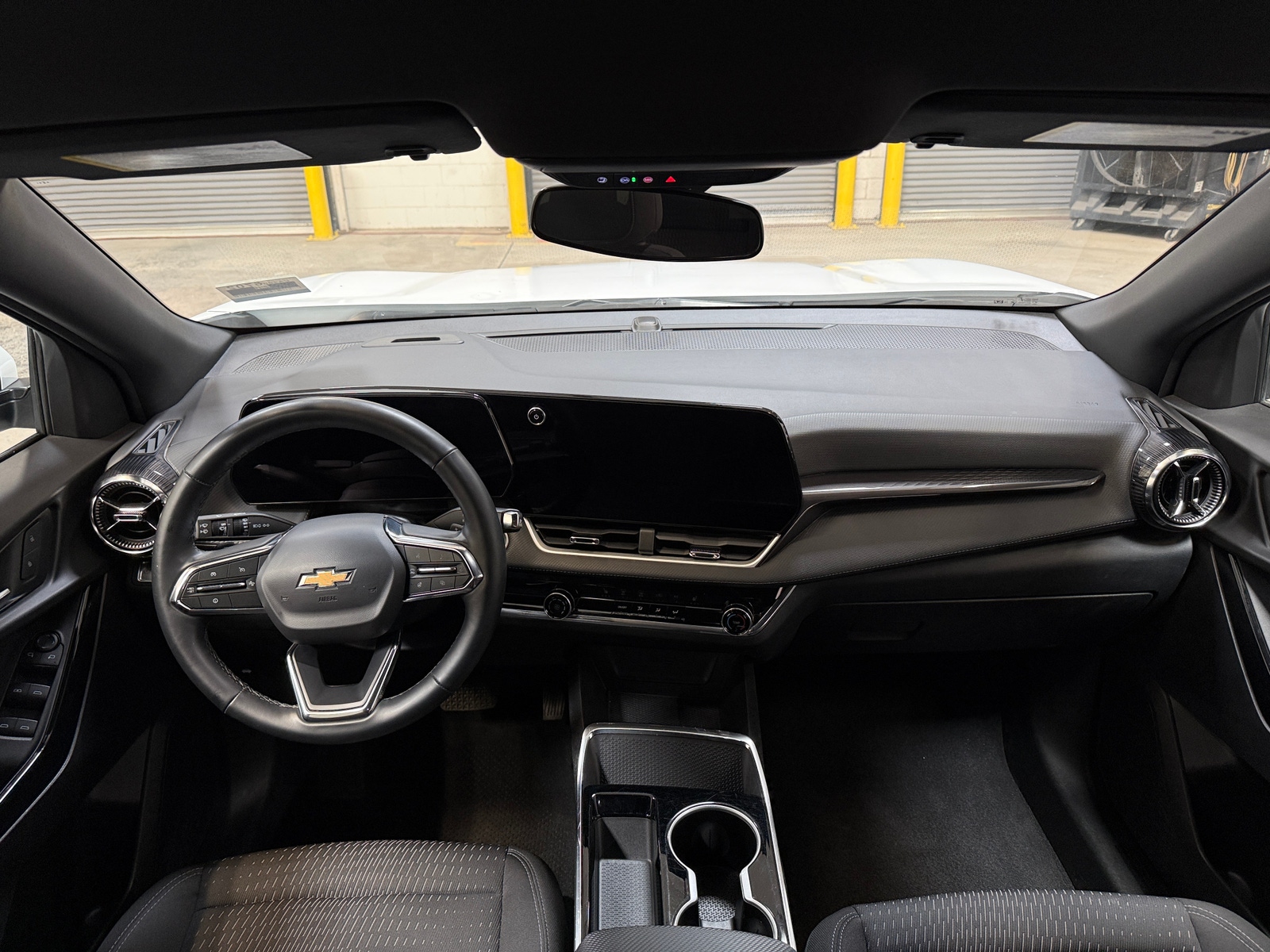 Thumbnail: 2025 Chevrolet Equinox - 3