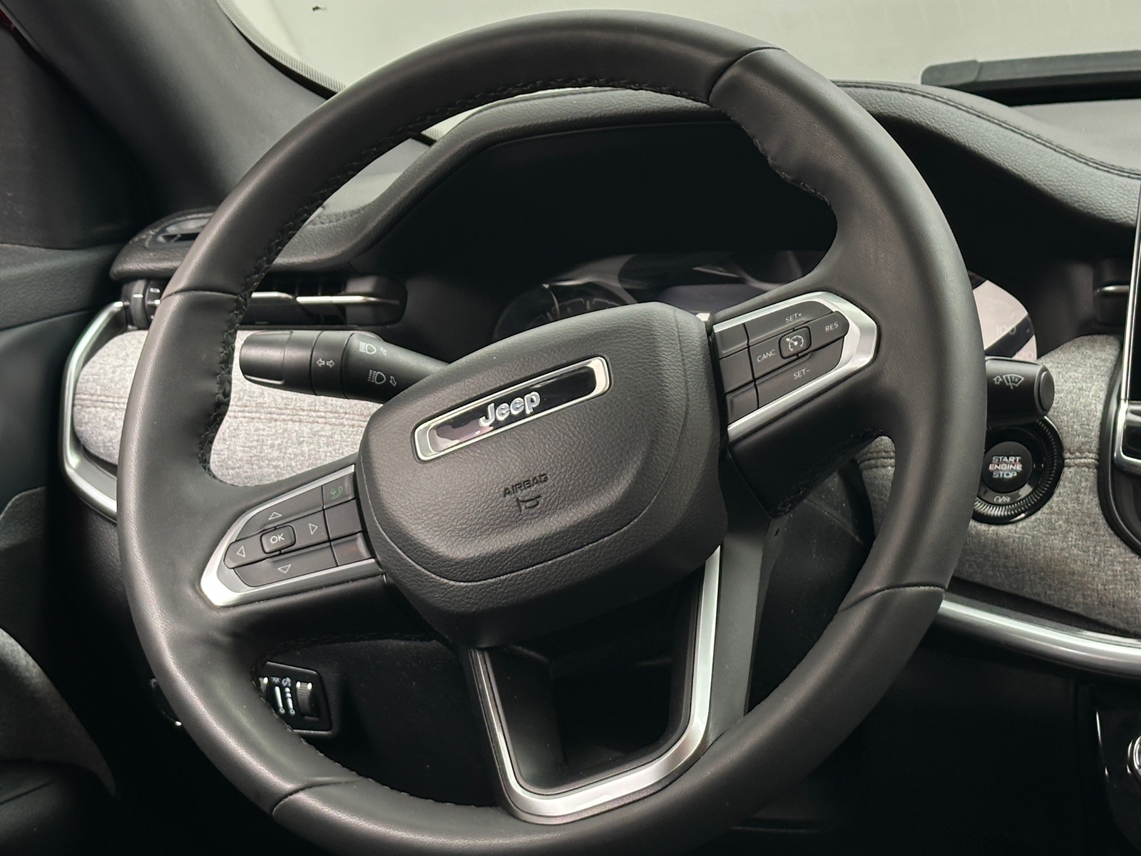 Thumbnail: 2023 Jeep Compass - 4