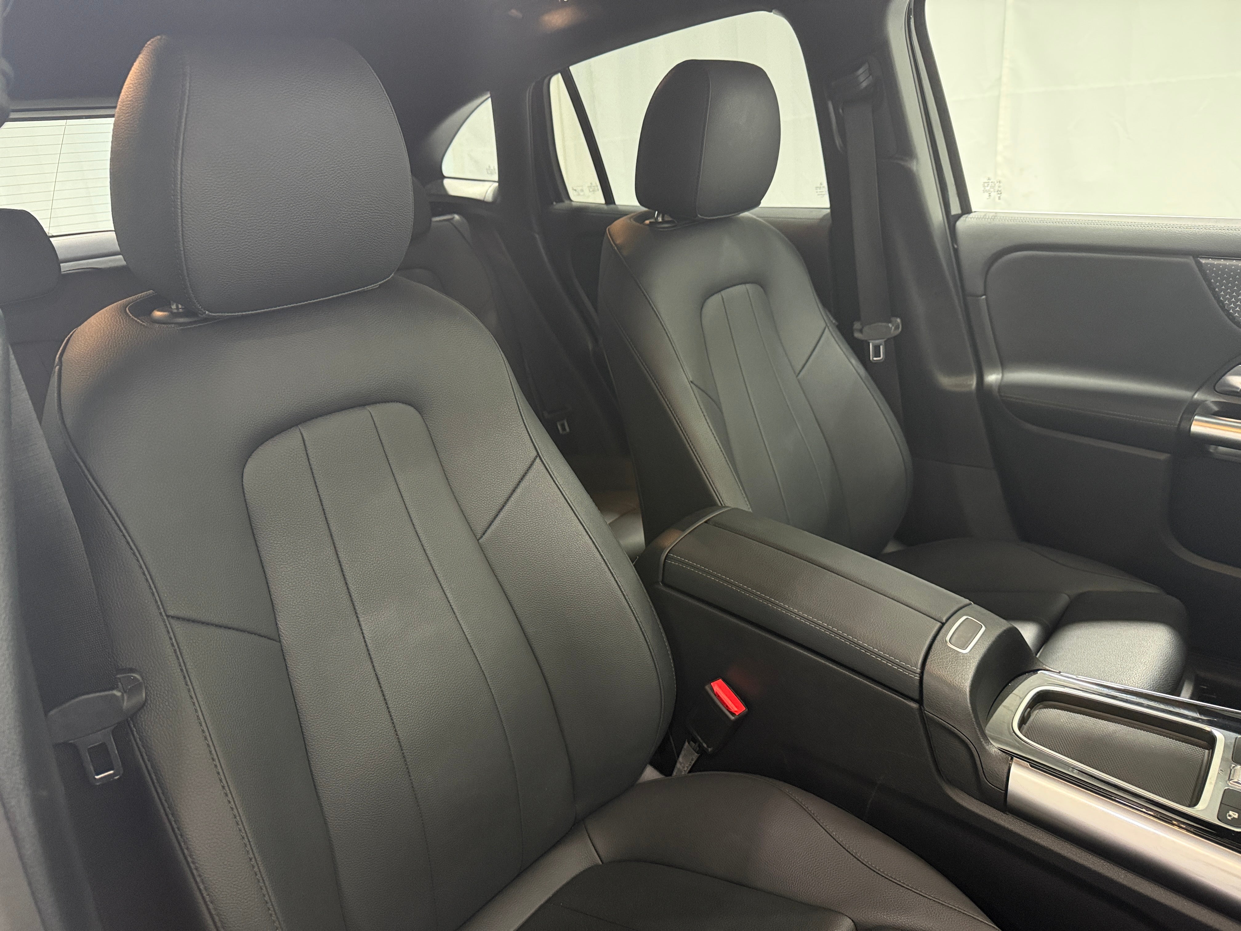 2025 Mercedes-Benz GLA GLA250 - Photo 2