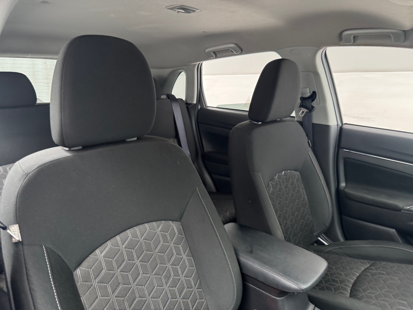 Thumbnail: 2024 Mitsubishi Outlander Sport - 2