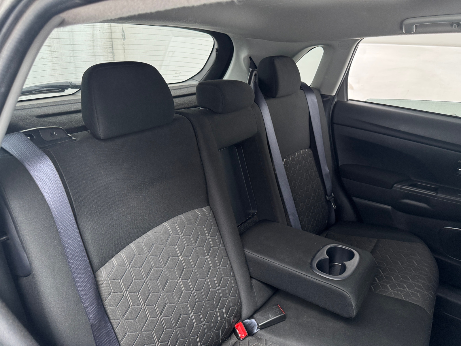 Thumbnail: 2024 Mitsubishi Outlander Sport - 6