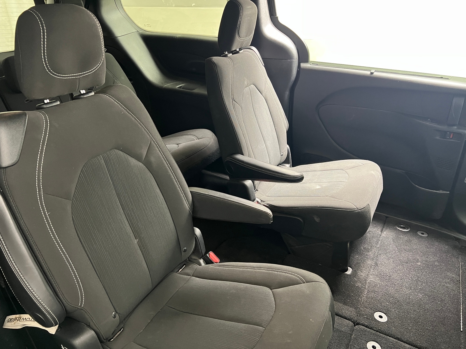 Thumbnail: 2018 Chrysler Pacifica - 6