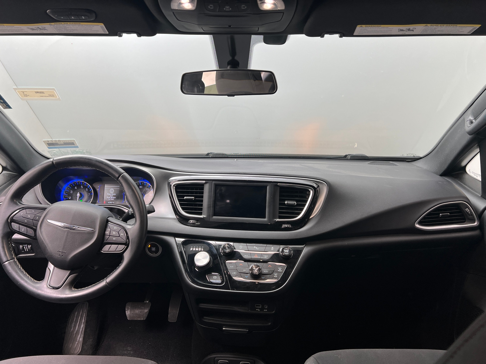 Thumbnail: 2018 Chrysler Pacifica - 3