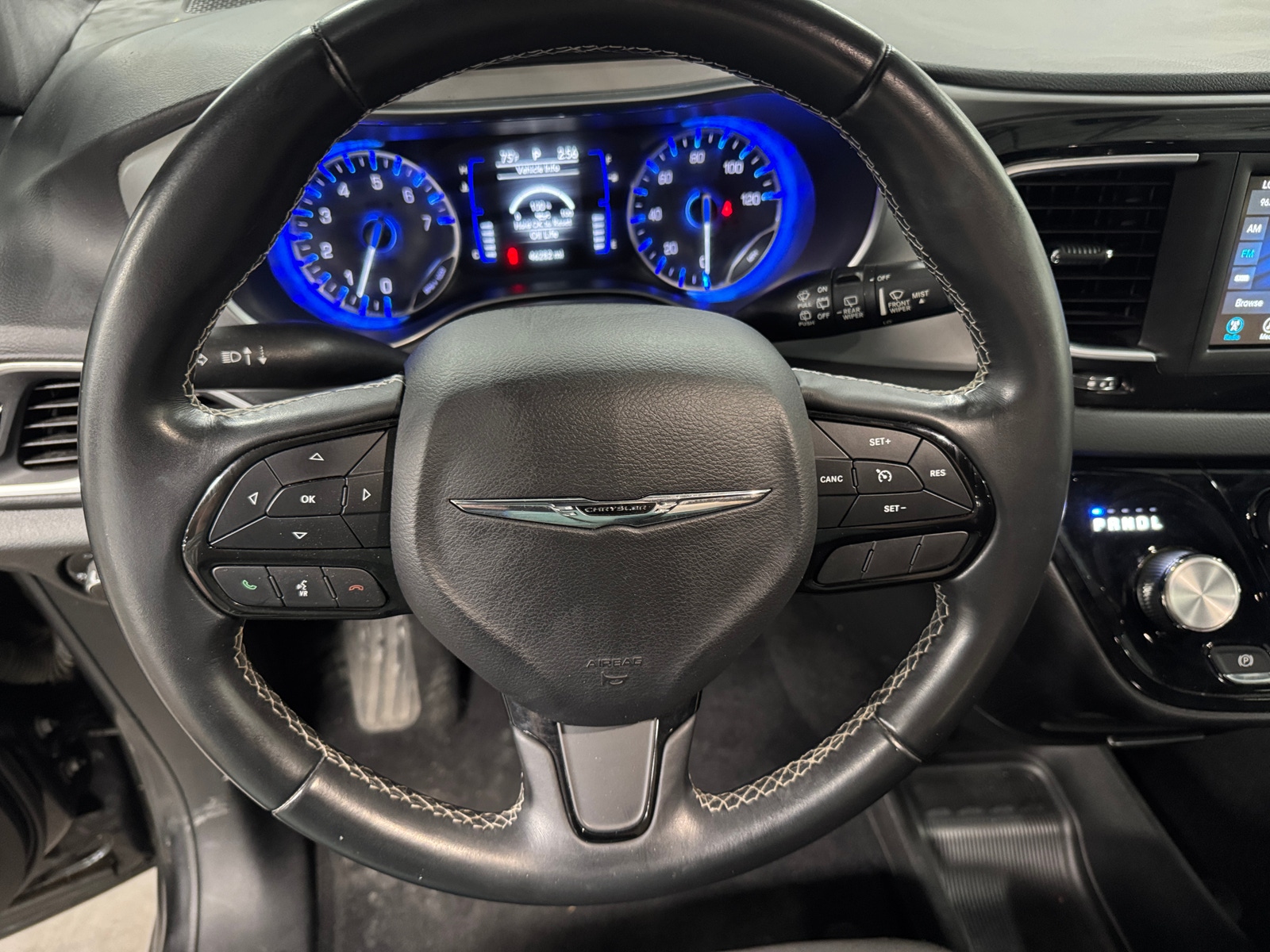 Thumbnail: 2018 Chrysler Pacifica - 5